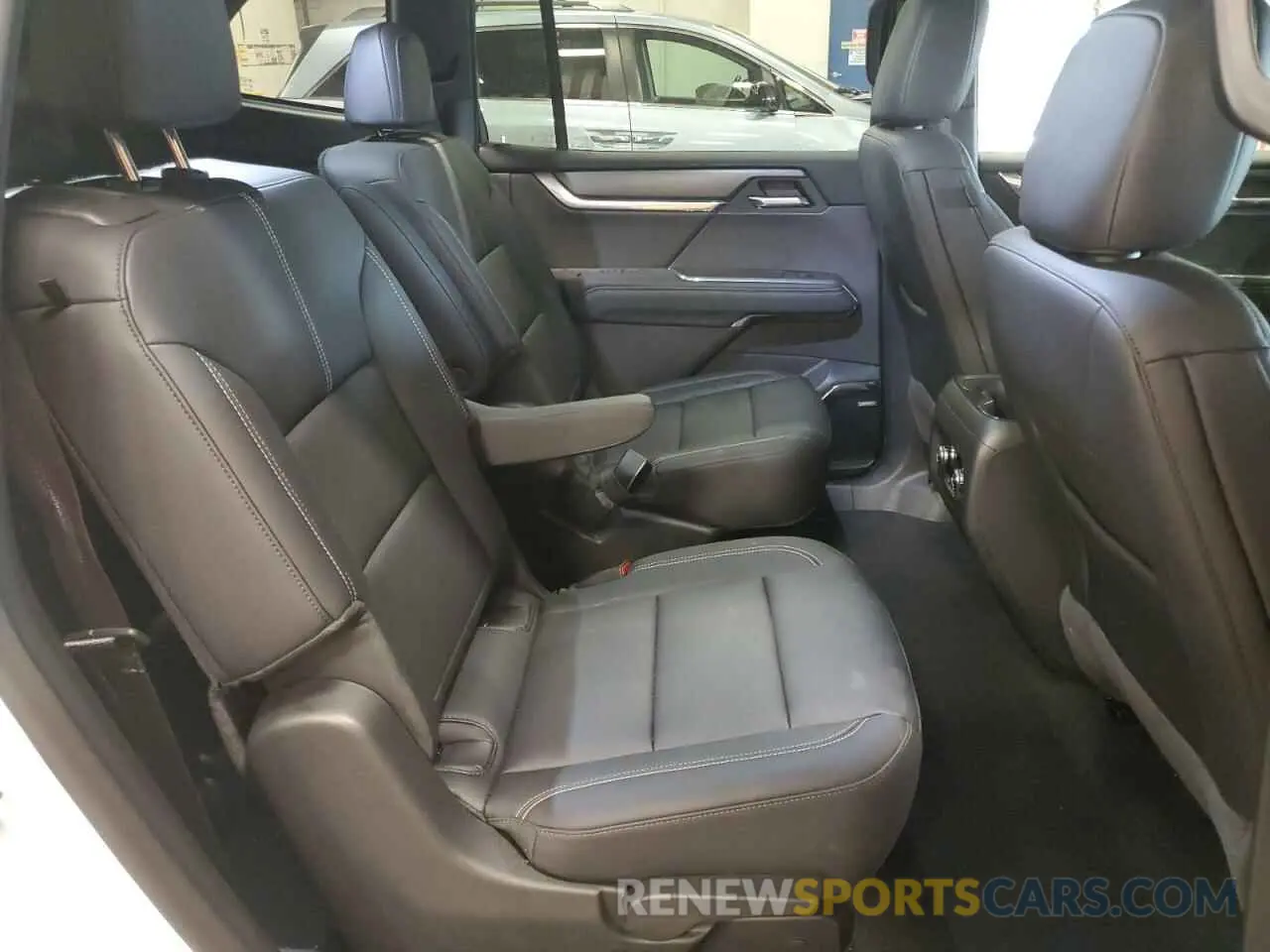 11 Photograph of a damaged car 1GKENNKS4RJ203861 GMC ACADIA UPL 2024