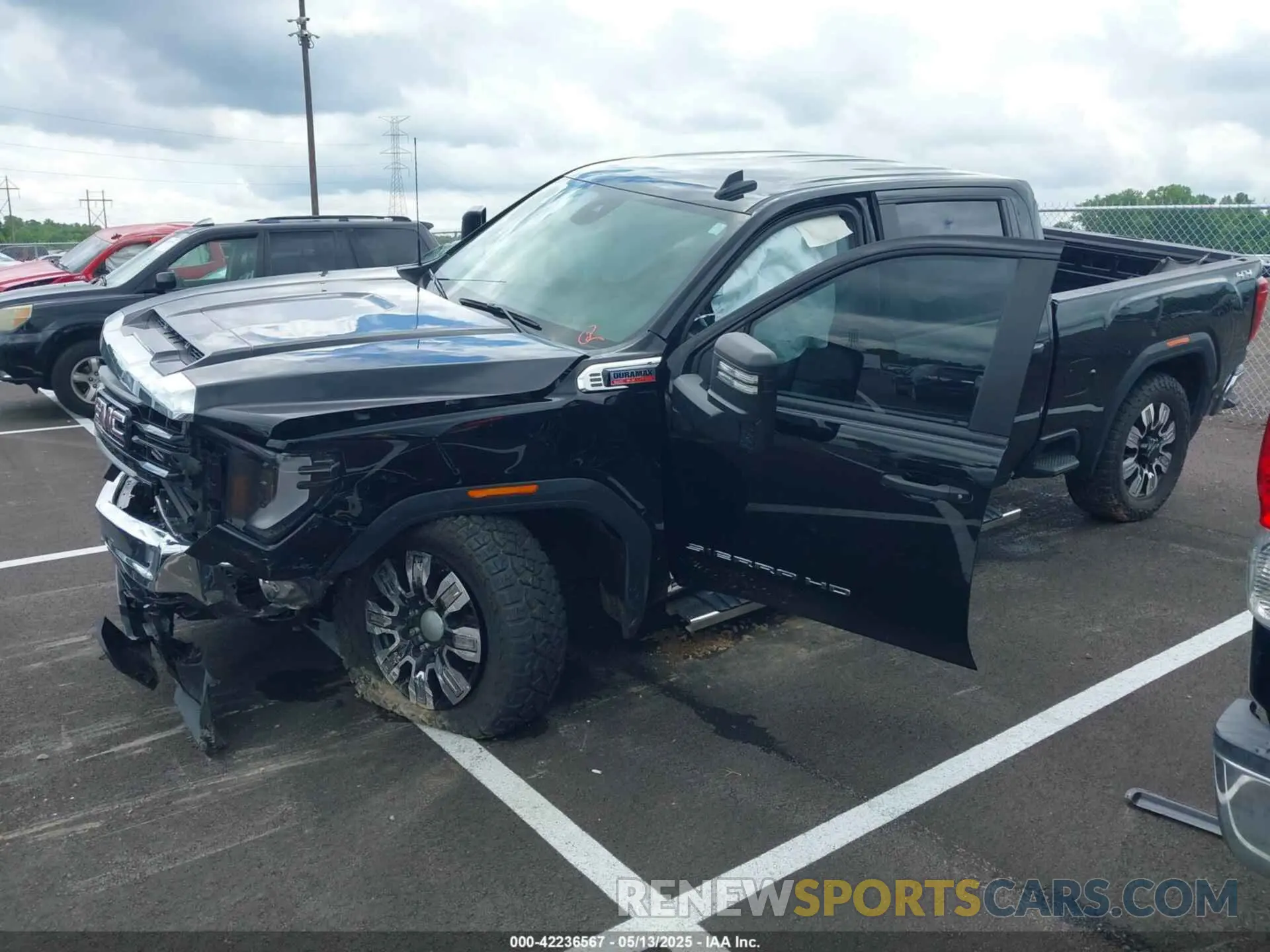 2 Photograph of a damaged car 1GT4ULEY4SF142664 GMC C2500 2025