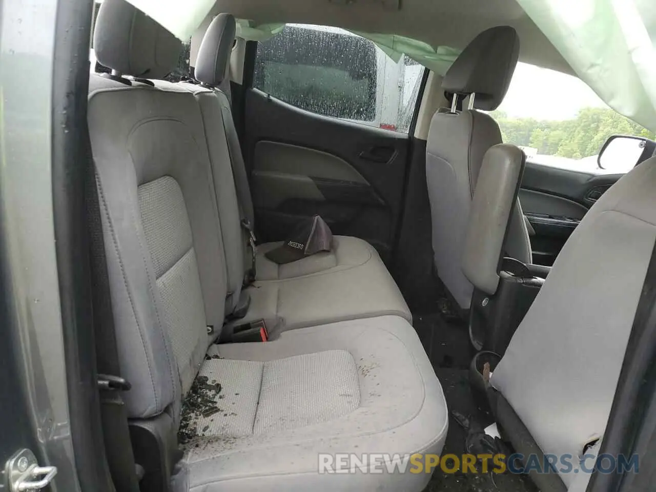 10 Photograph of a damaged car 1GTG5BEA1K1277783 GMC CANYON 2019
