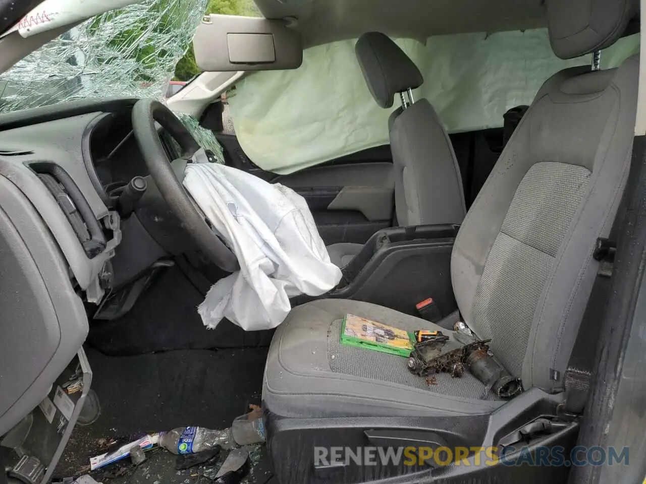 7 Photograph of a damaged car 1GTG5BEA1K1277783 GMC CANYON 2019