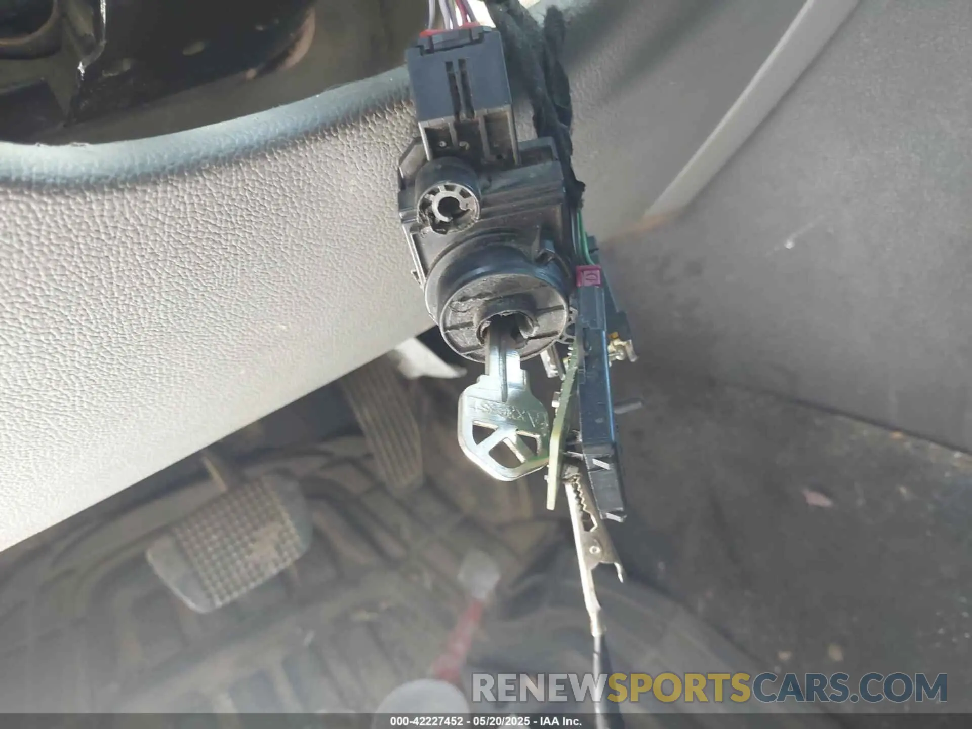 11 Photograph of a damaged car 1GTG5BEA5K1252093 GMC CANYON 2019
