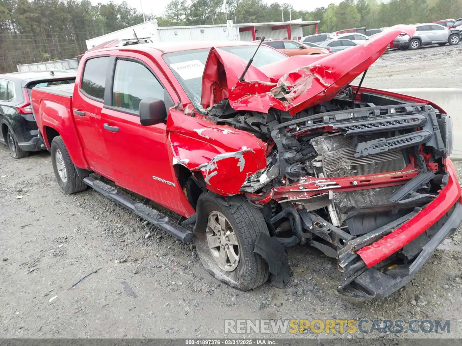 1 Photograph of a damaged car 1GTG5BEN7K1239140 GMC CANYON 2019