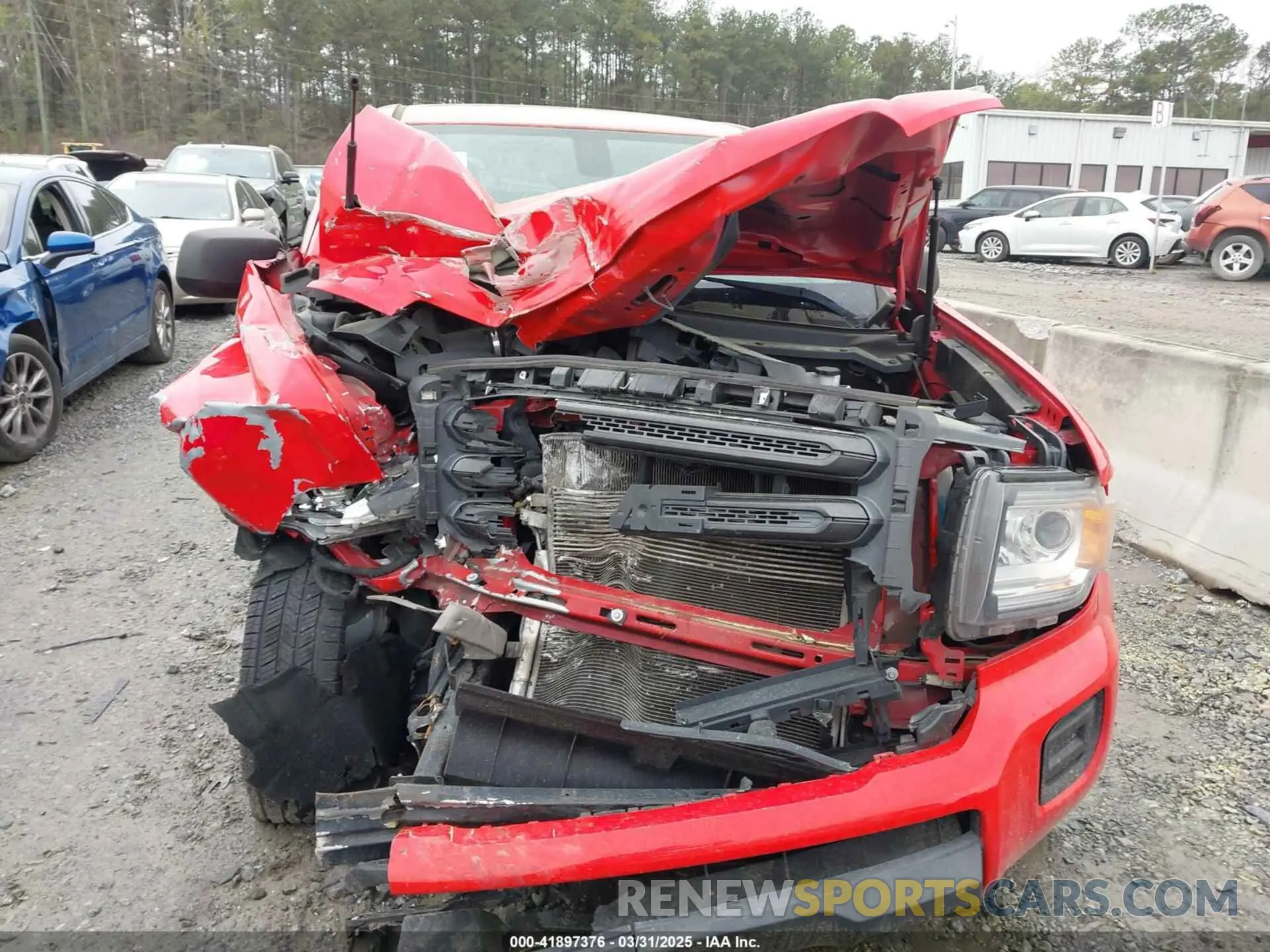 11 Photograph of a damaged car 1GTG5BEN7K1239140 GMC CANYON 2019