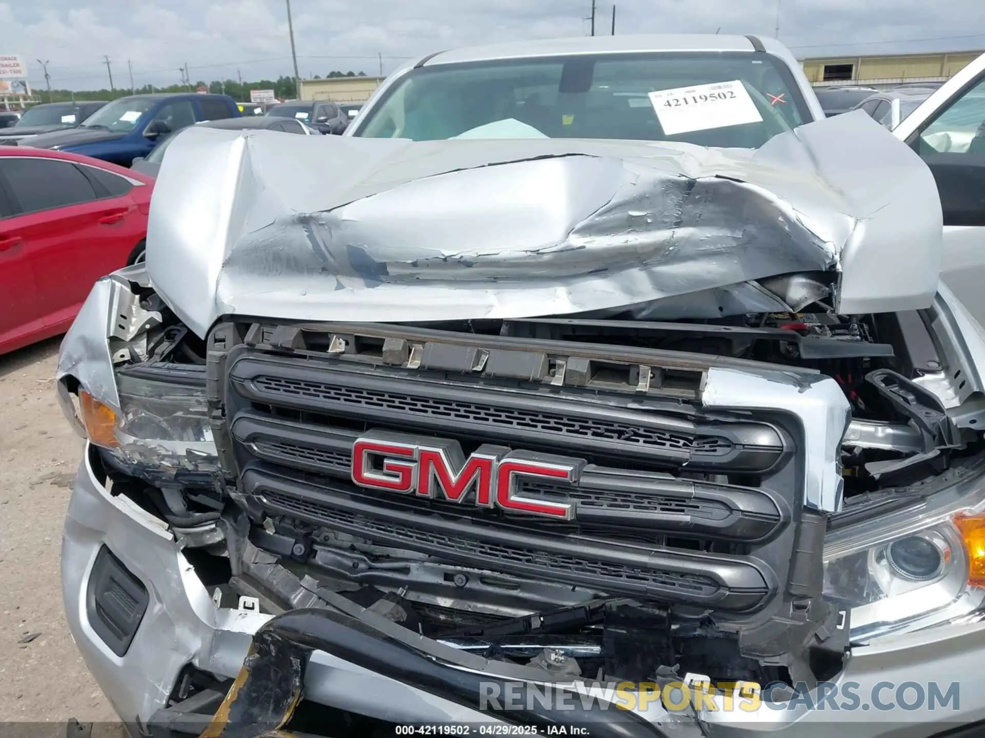 10 Photograph of a damaged car 1GTG5BEN7K1285308 GMC CANYON 2019