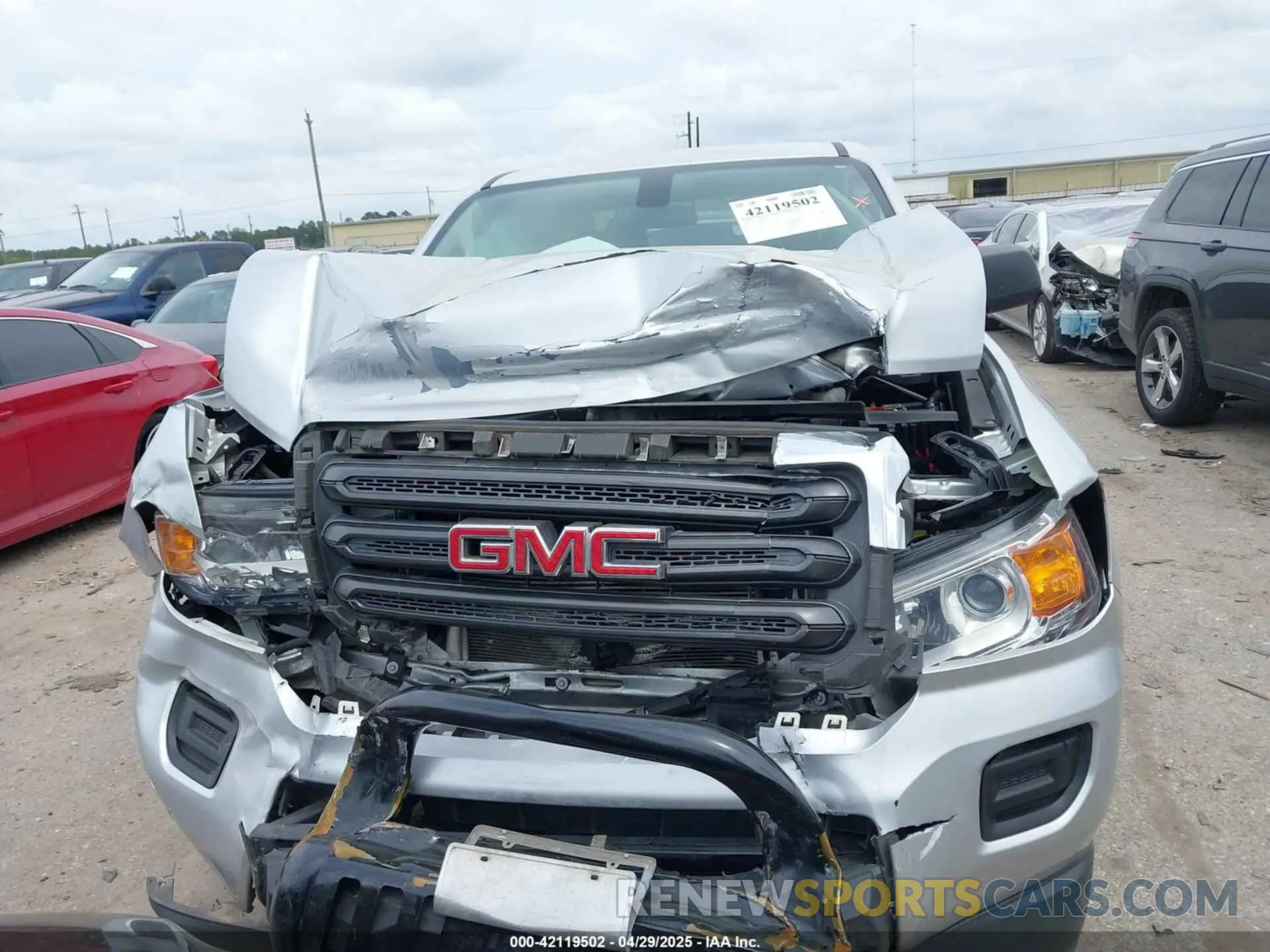 12 Photograph of a damaged car 1GTG5BEN7K1285308 GMC CANYON 2019