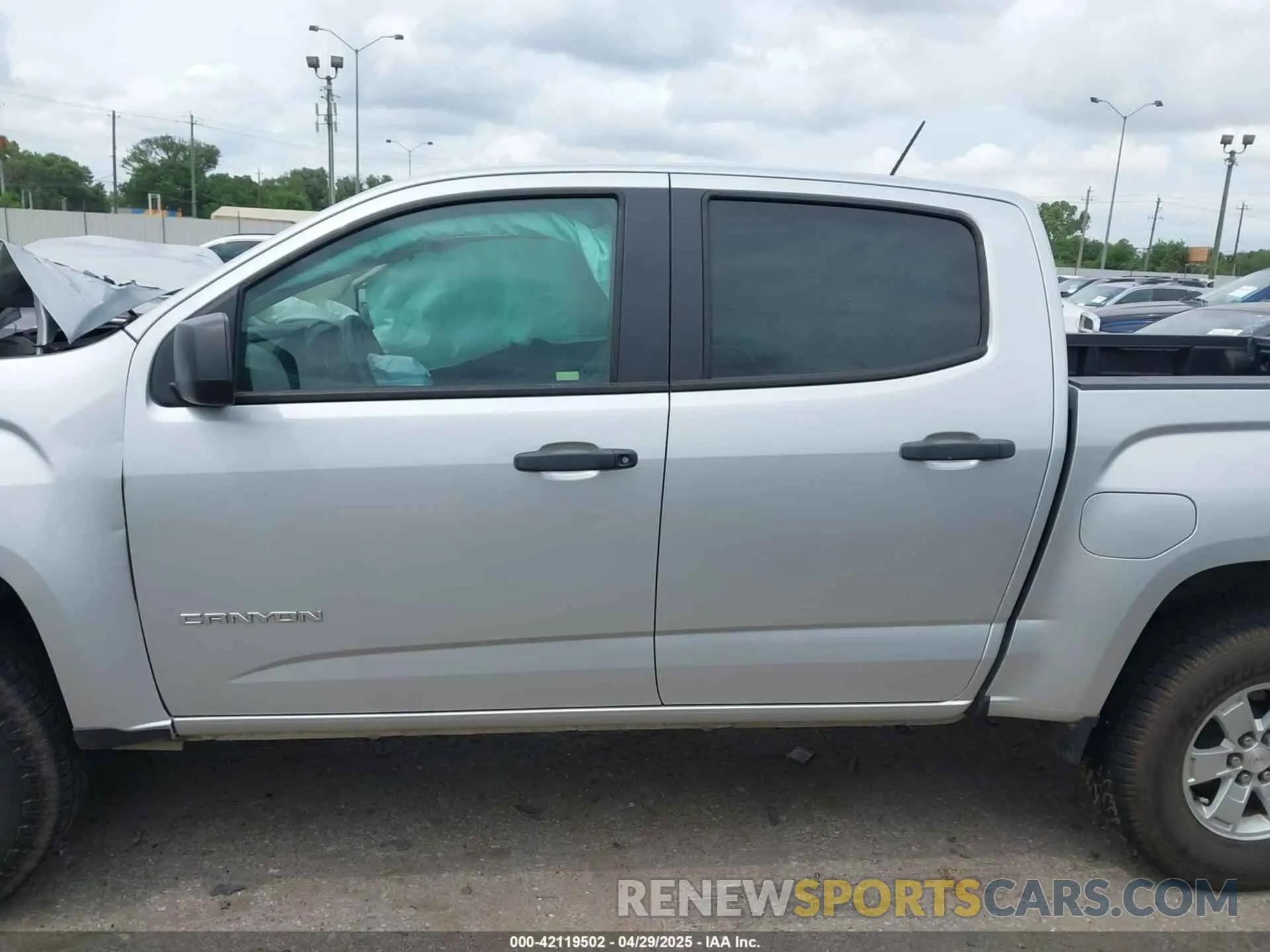 14 Photograph of a damaged car 1GTG5BEN7K1285308 GMC CANYON 2019