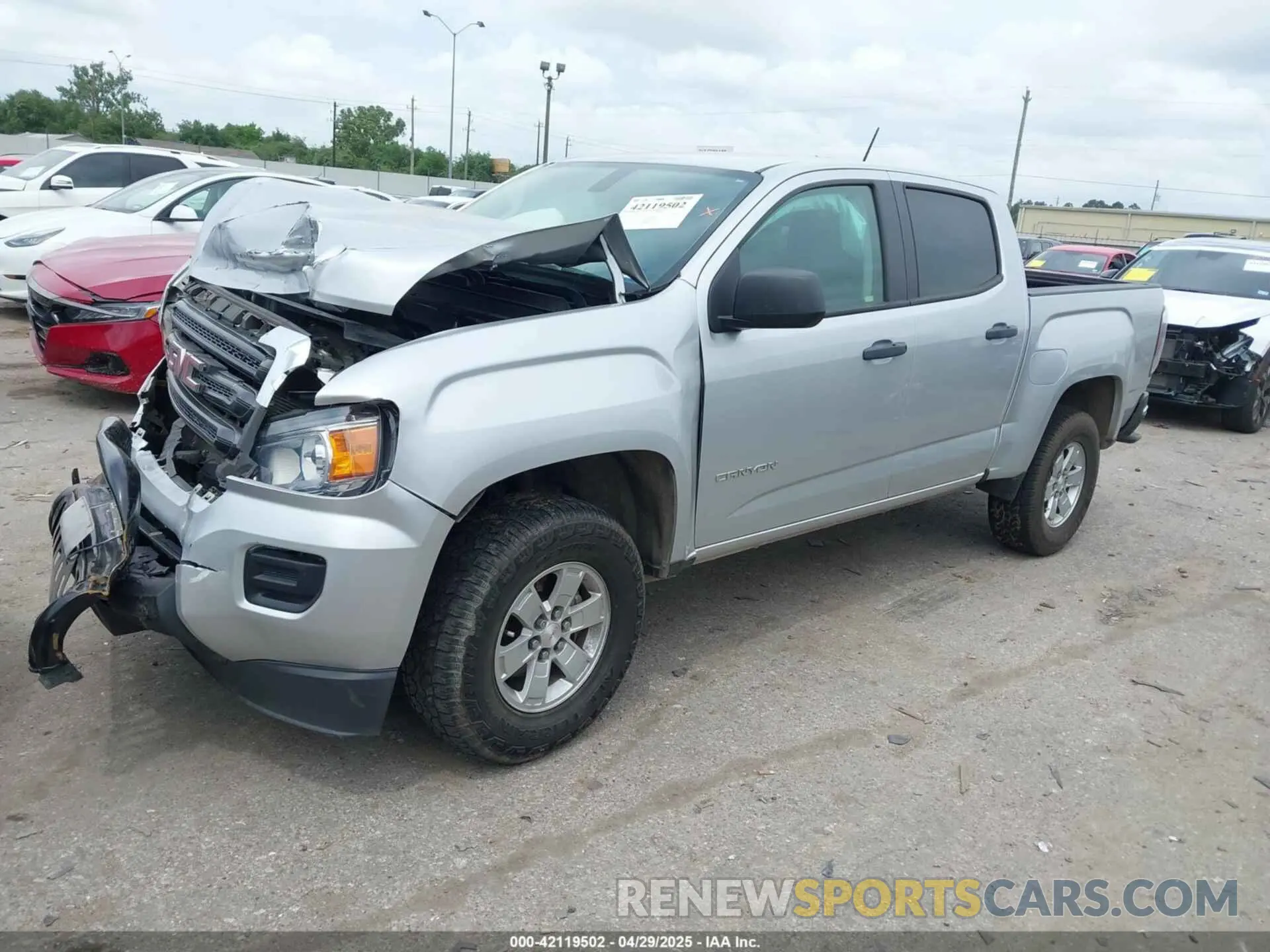 2 Photograph of a damaged car 1GTG5BEN7K1285308 GMC CANYON 2019