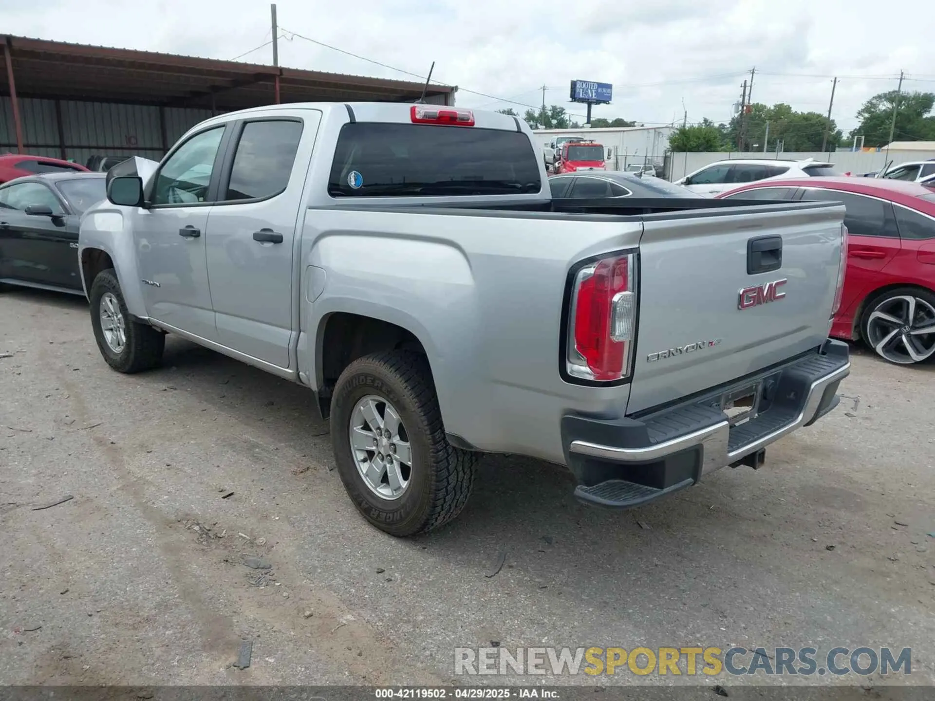 3 Photograph of a damaged car 1GTG5BEN7K1285308 GMC CANYON 2019