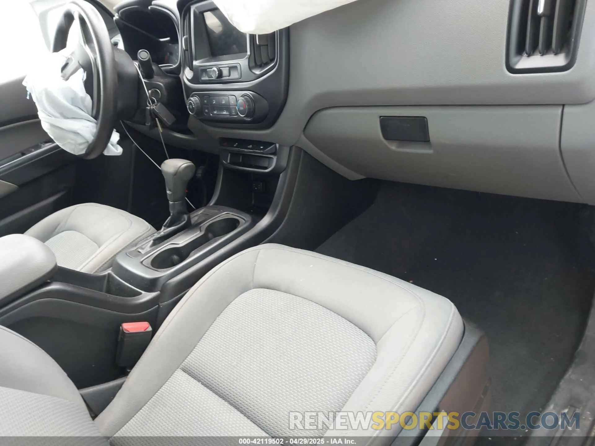 5 Photograph of a damaged car 1GTG5BEN7K1285308 GMC CANYON 2019
