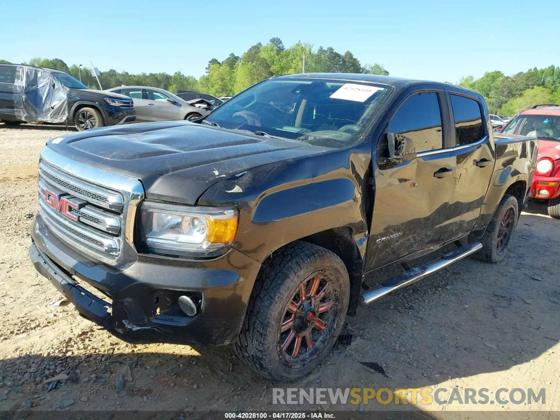 2 Photograph of a damaged car 1GTG5CEN0K1115698 GMC CANYON 2019