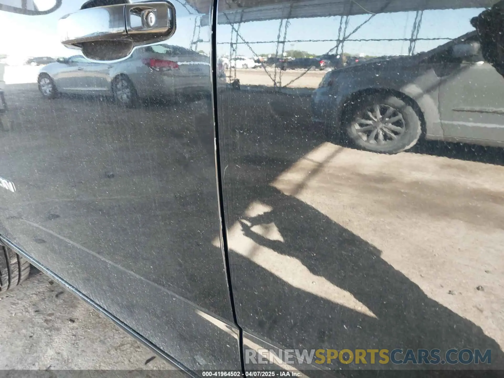 11 Photograph of a damaged car 1GTG5CEN2K1238175 GMC CANYON 2019