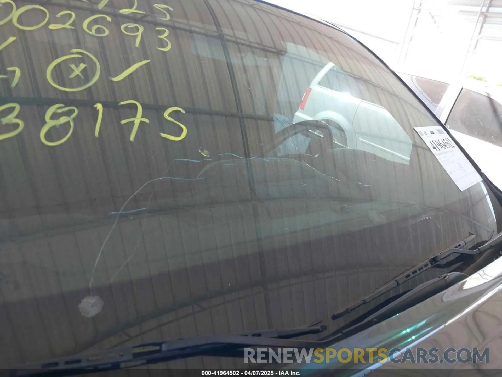 19 Photograph of a damaged car 1GTG5CEN2K1238175 GMC CANYON 2019