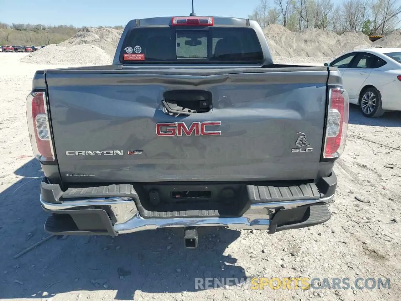 6 Photograph of a damaged car 1GTG5CEN2K1355173 GMC CANYON 2019