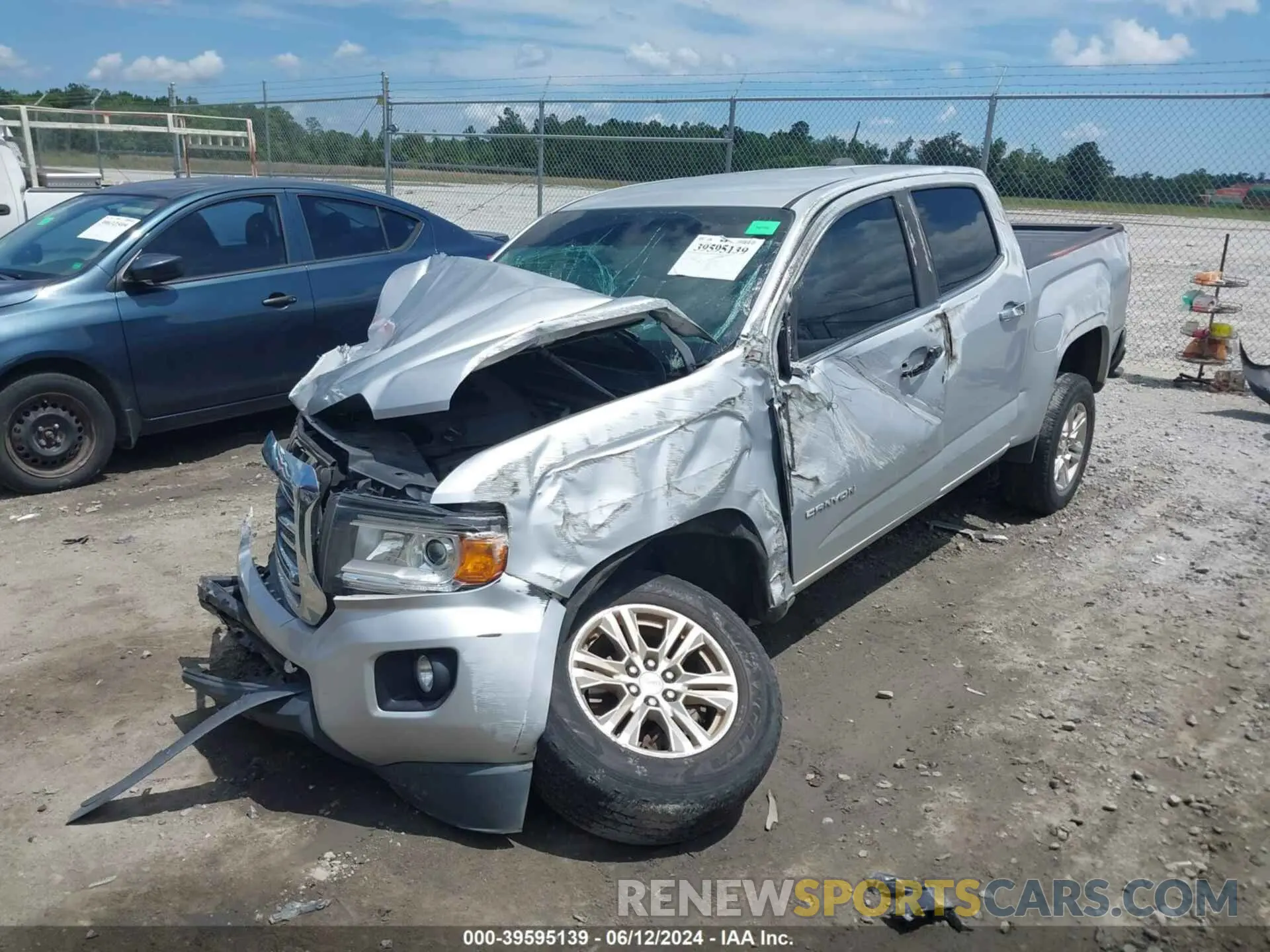 6 Photograph of a damaged car 1GTG5CEN7K1272175 GMC CANYON 2019