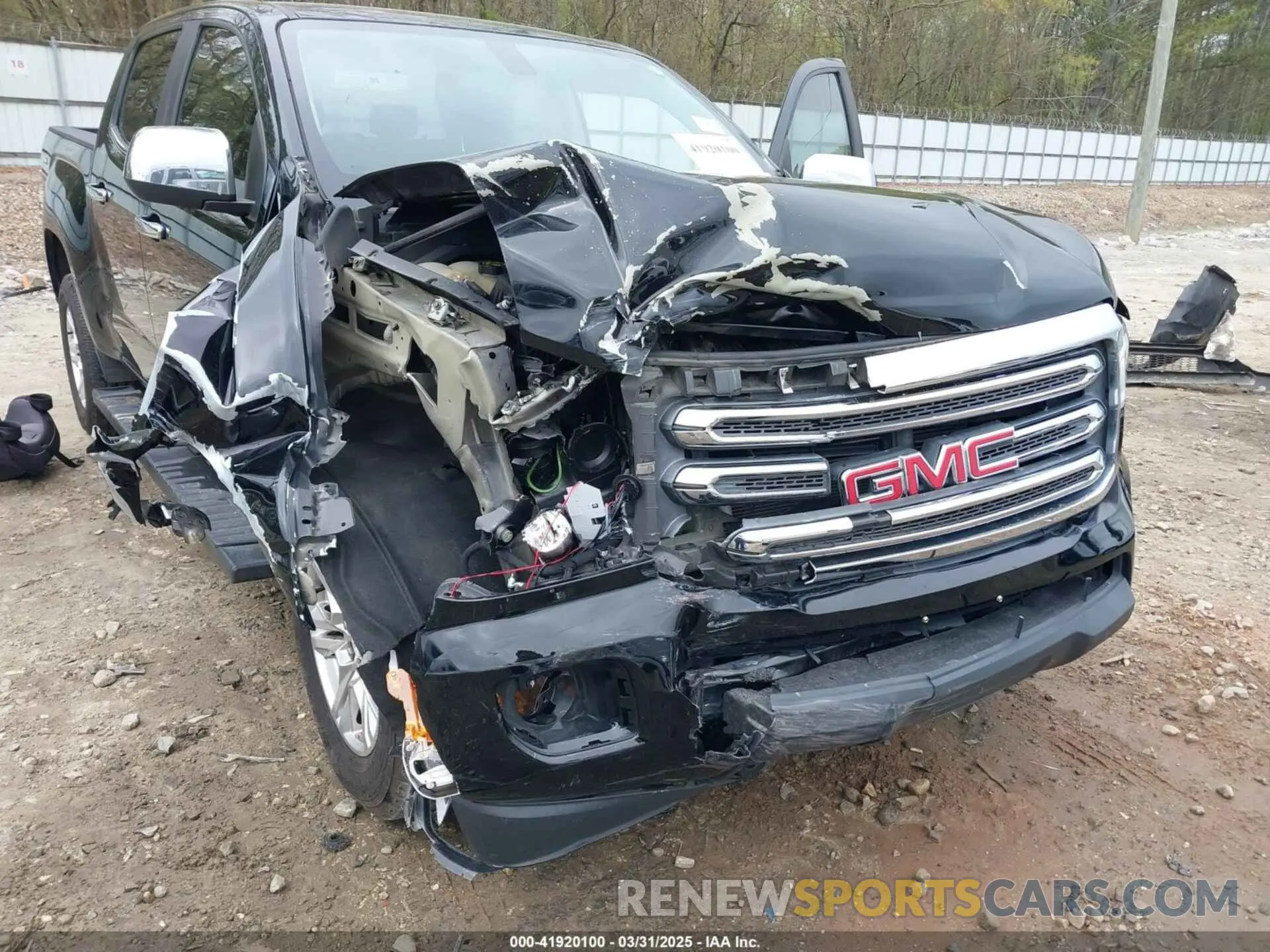 6 Photograph of a damaged car 1GTG6CEN4K1329011 GMC CANYON 2019
