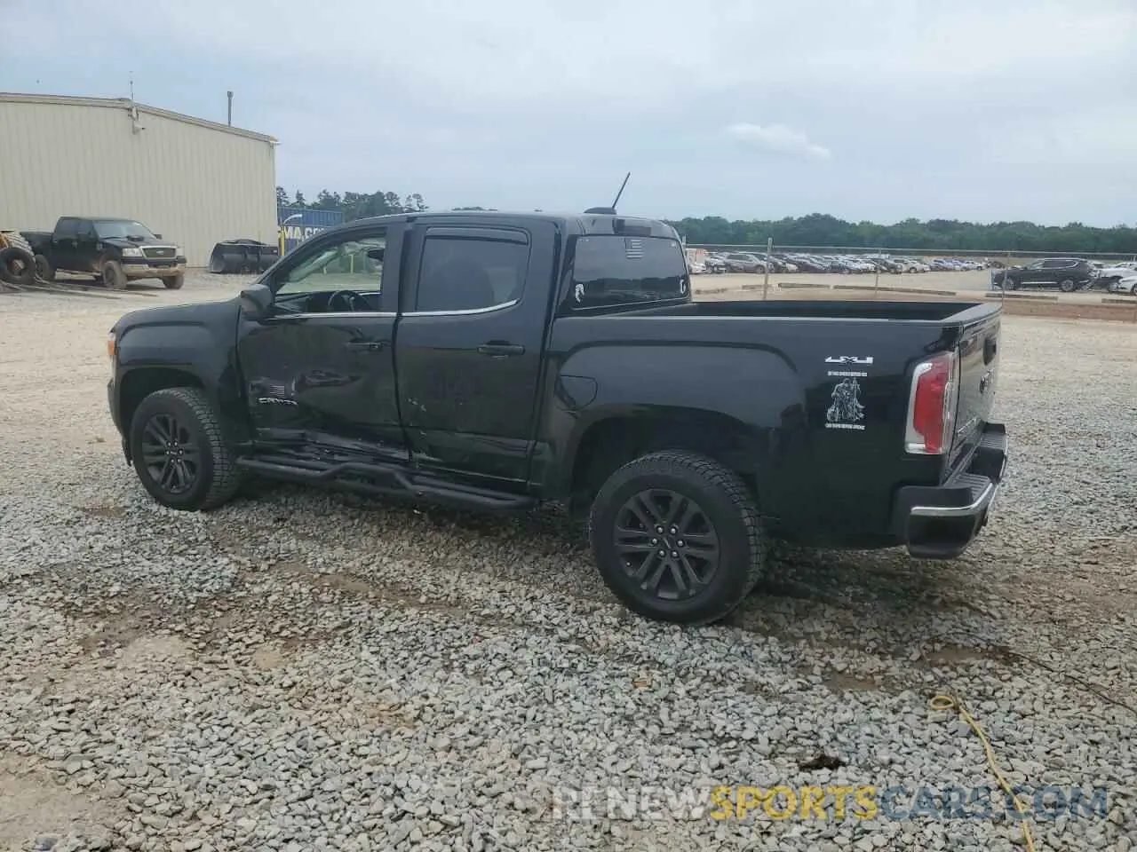 2 Photograph of a damaged car 1GTG6CEN6K1330189 GMC CANYON 2019