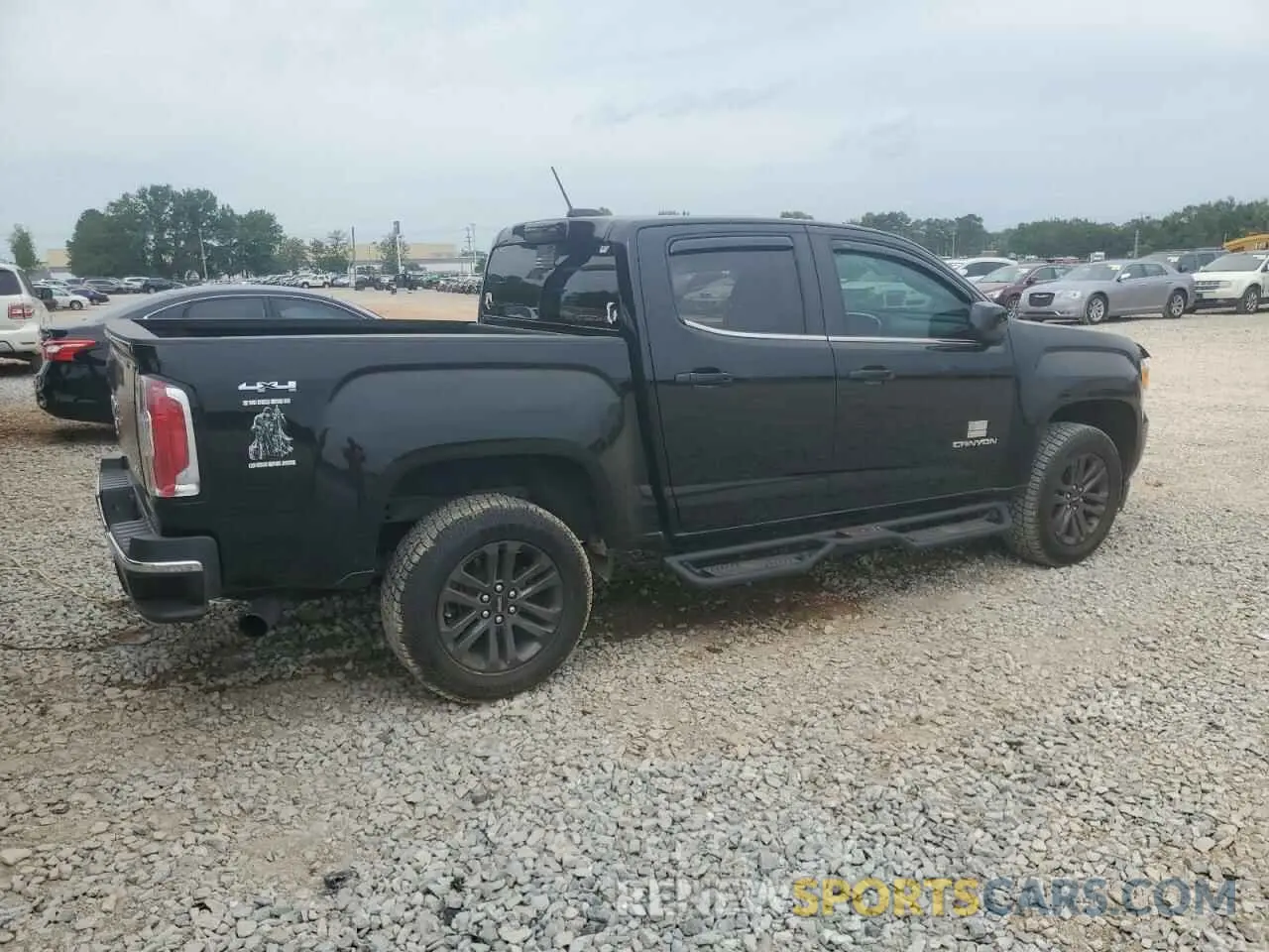 3 Photograph of a damaged car 1GTG6CEN6K1330189 GMC CANYON 2019