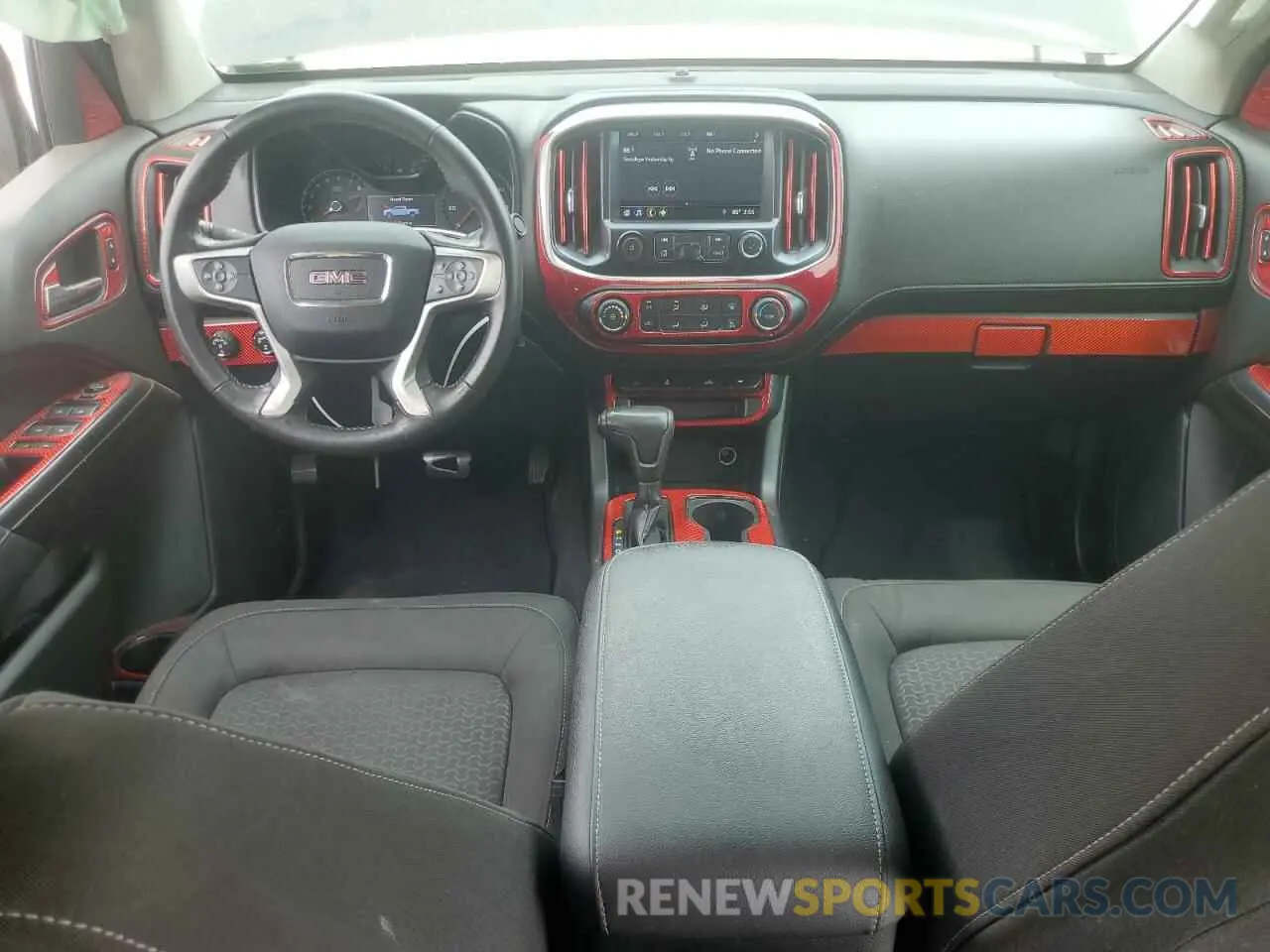8 Photograph of a damaged car 1GTG6CEN6K1330189 GMC CANYON 2019