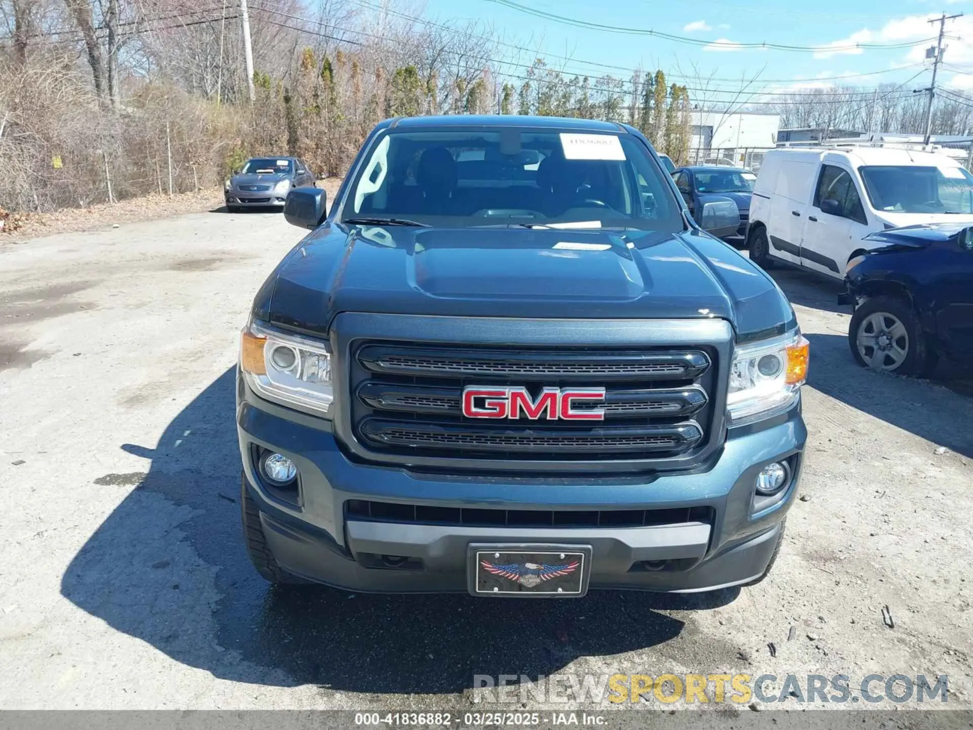 12 Photograph of a damaged car 1GTG6CEN6K1345758 GMC CANYON 2019