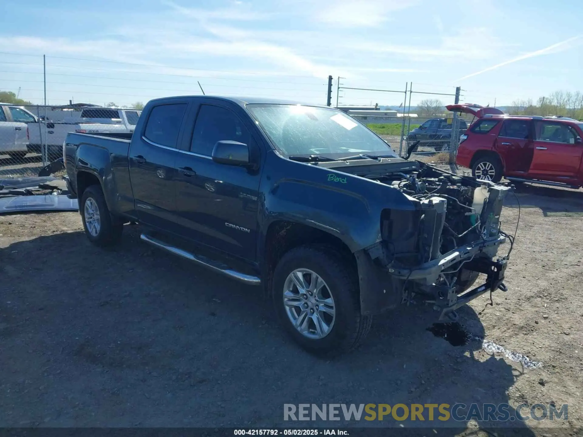 1 Photograph of a damaged car 1GTG6CEN9K1128155 GMC CANYON 2019