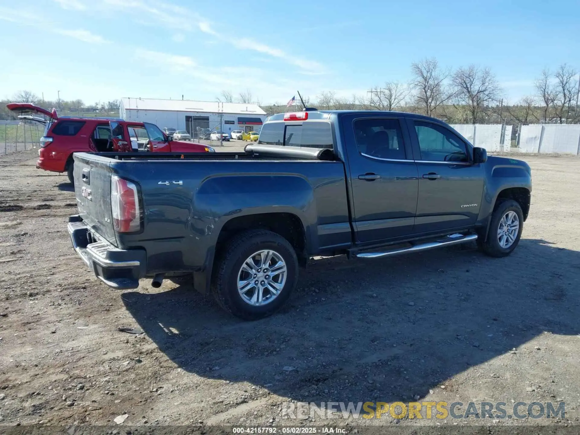 4 Photograph of a damaged car 1GTG6CEN9K1128155 GMC CANYON 2019