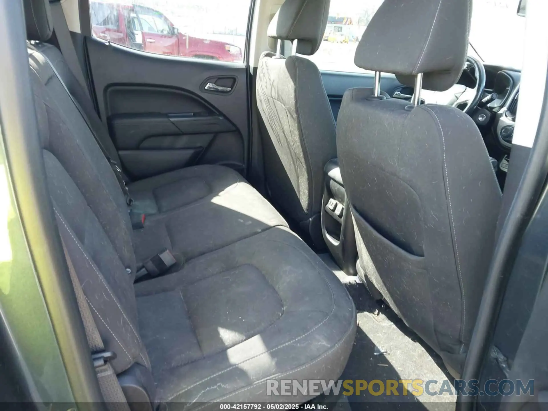 8 Photograph of a damaged car 1GTG6CEN9K1128155 GMC CANYON 2019