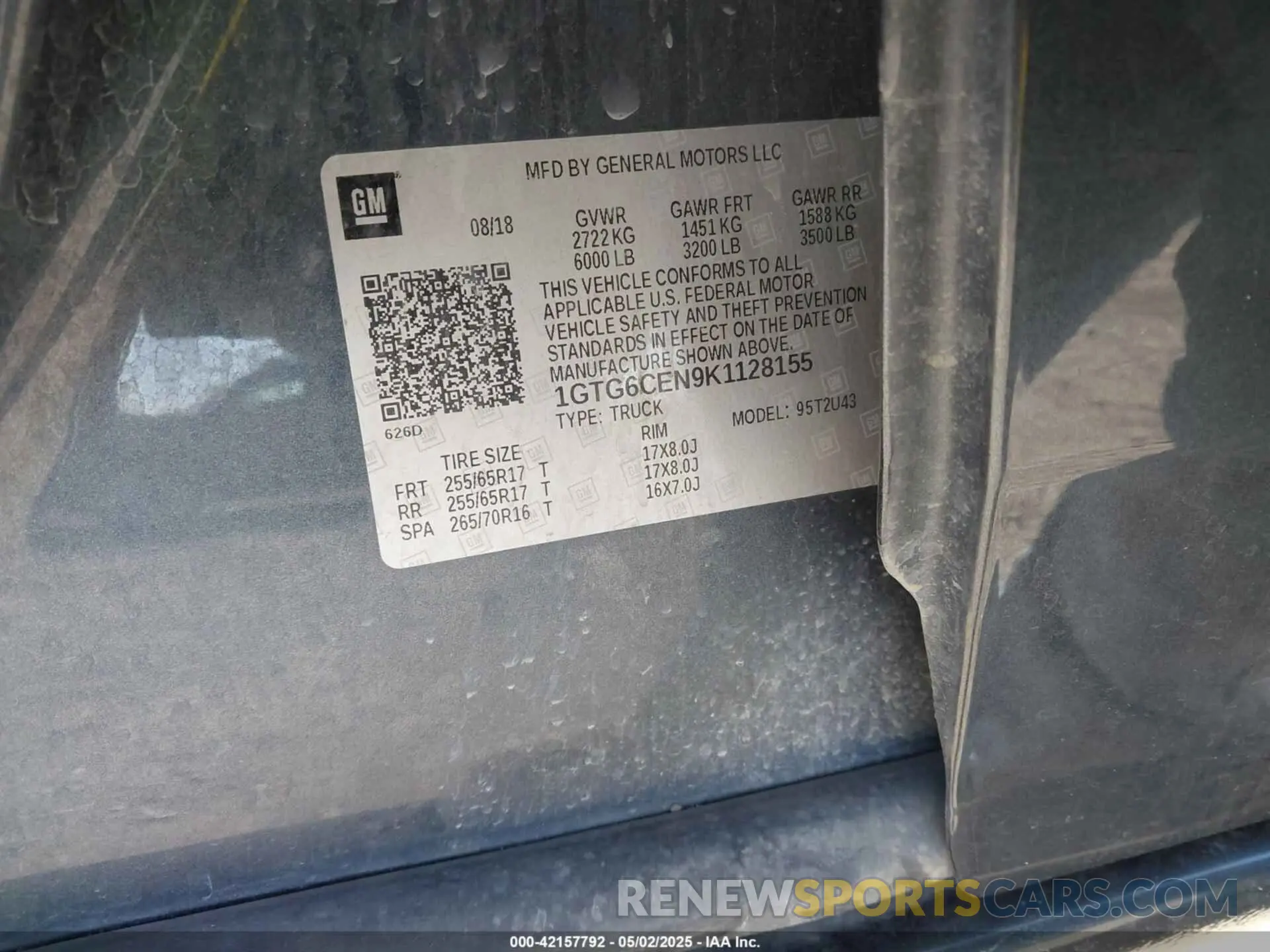 9 Photograph of a damaged car 1GTG6CEN9K1128155 GMC CANYON 2019