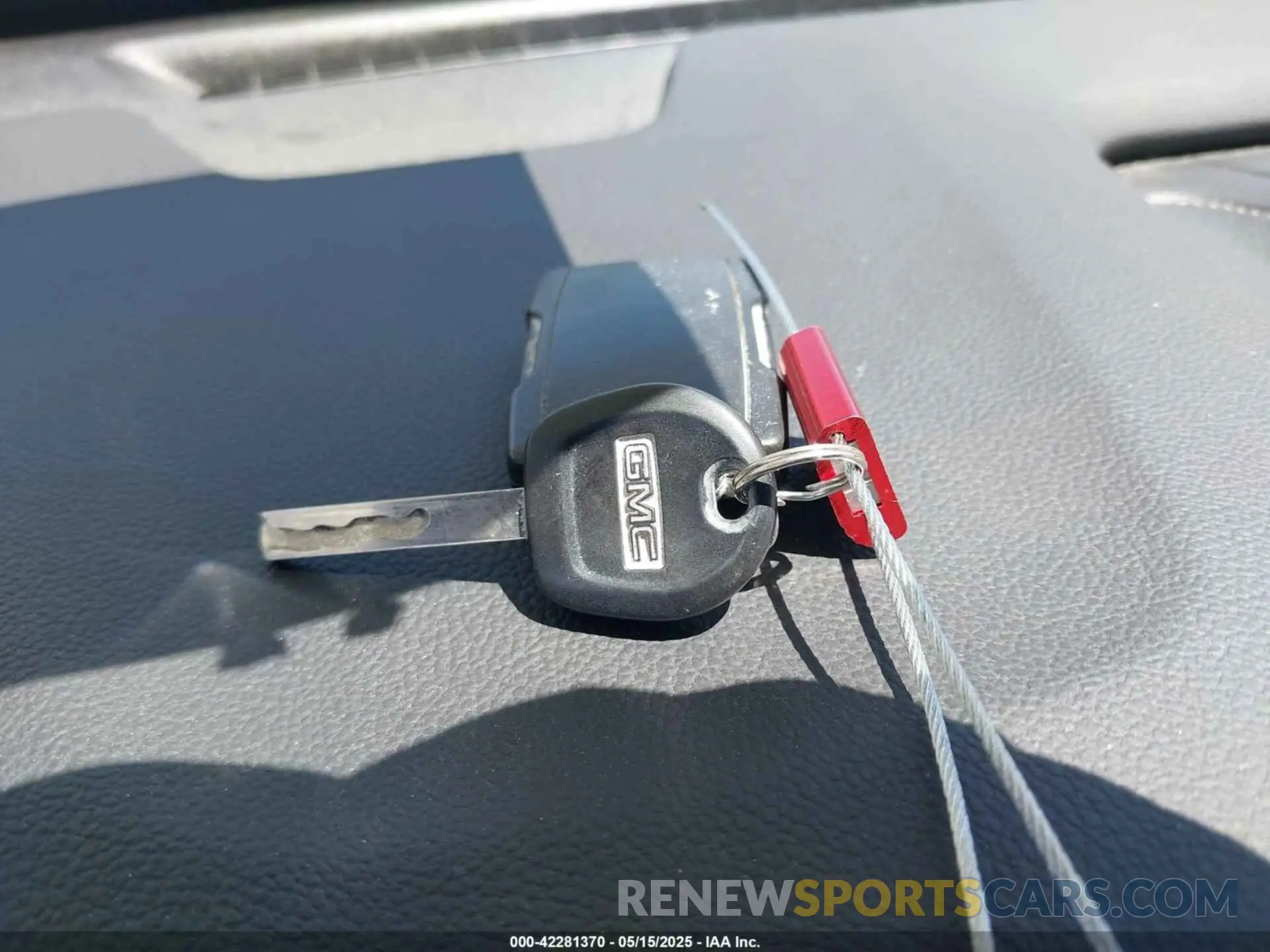 11 Photograph of a damaged car 1GTG6CEN9K1301897 GMC CANYON 2019