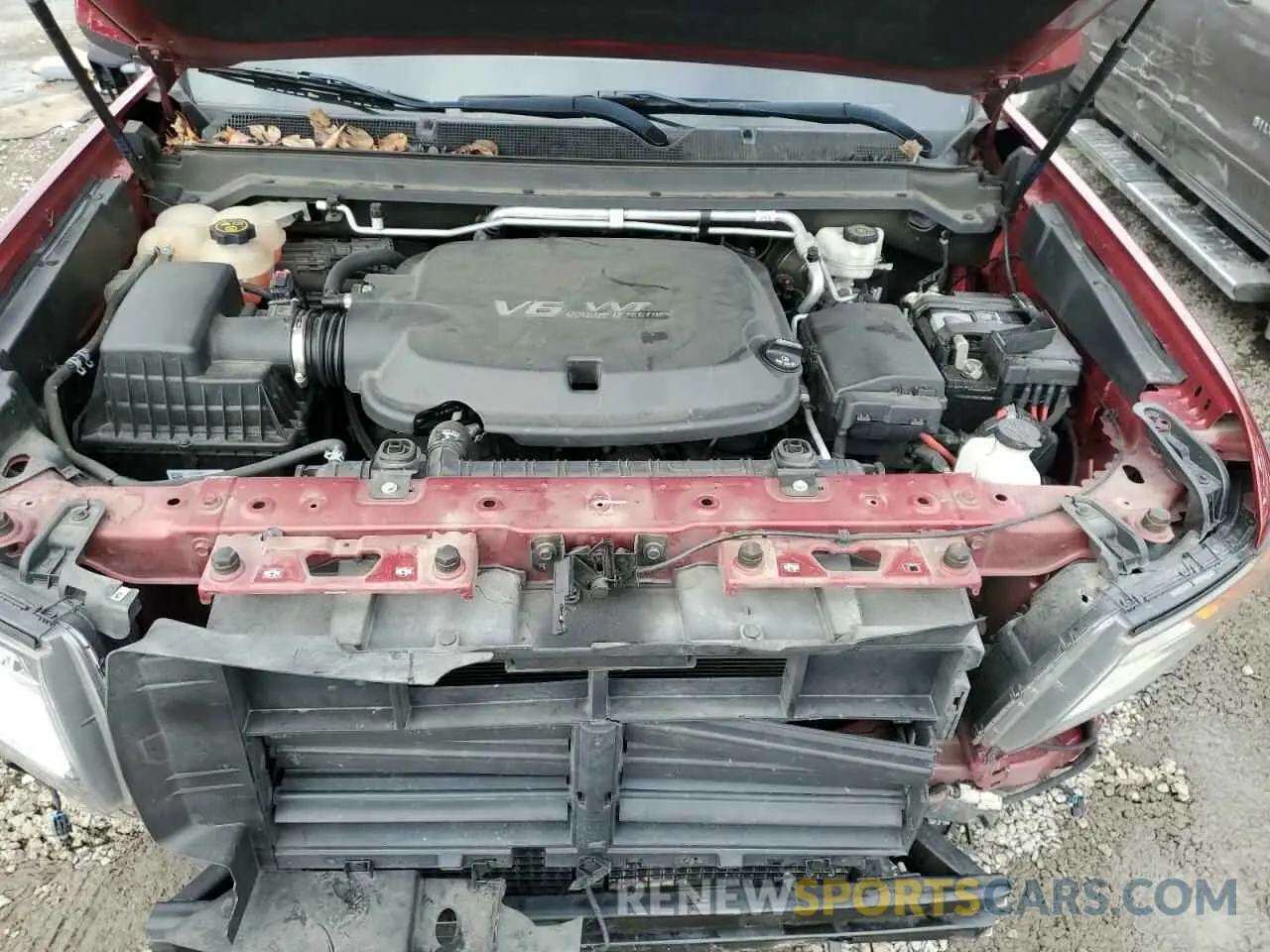 12 Photograph of a damaged car 1GTG6CENXK1208984 GMC CANYON 2019