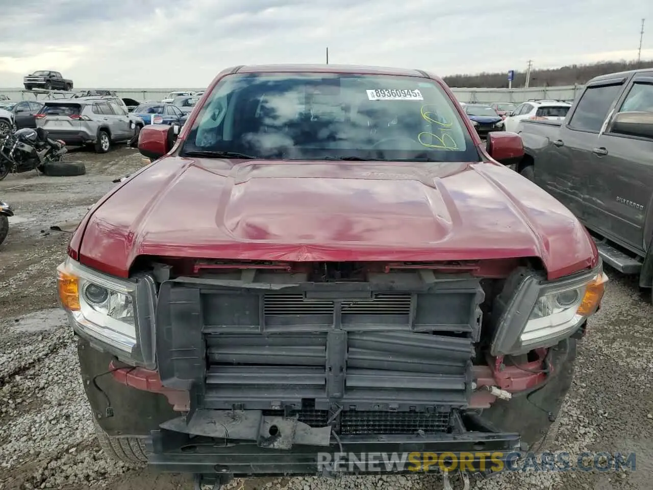 5 Photograph of a damaged car 1GTG6CENXK1208984 GMC CANYON 2019