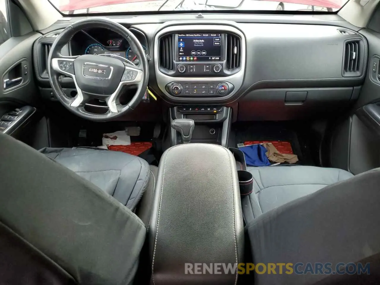 8 Photograph of a damaged car 1GTG6CENXK1208984 GMC CANYON 2019