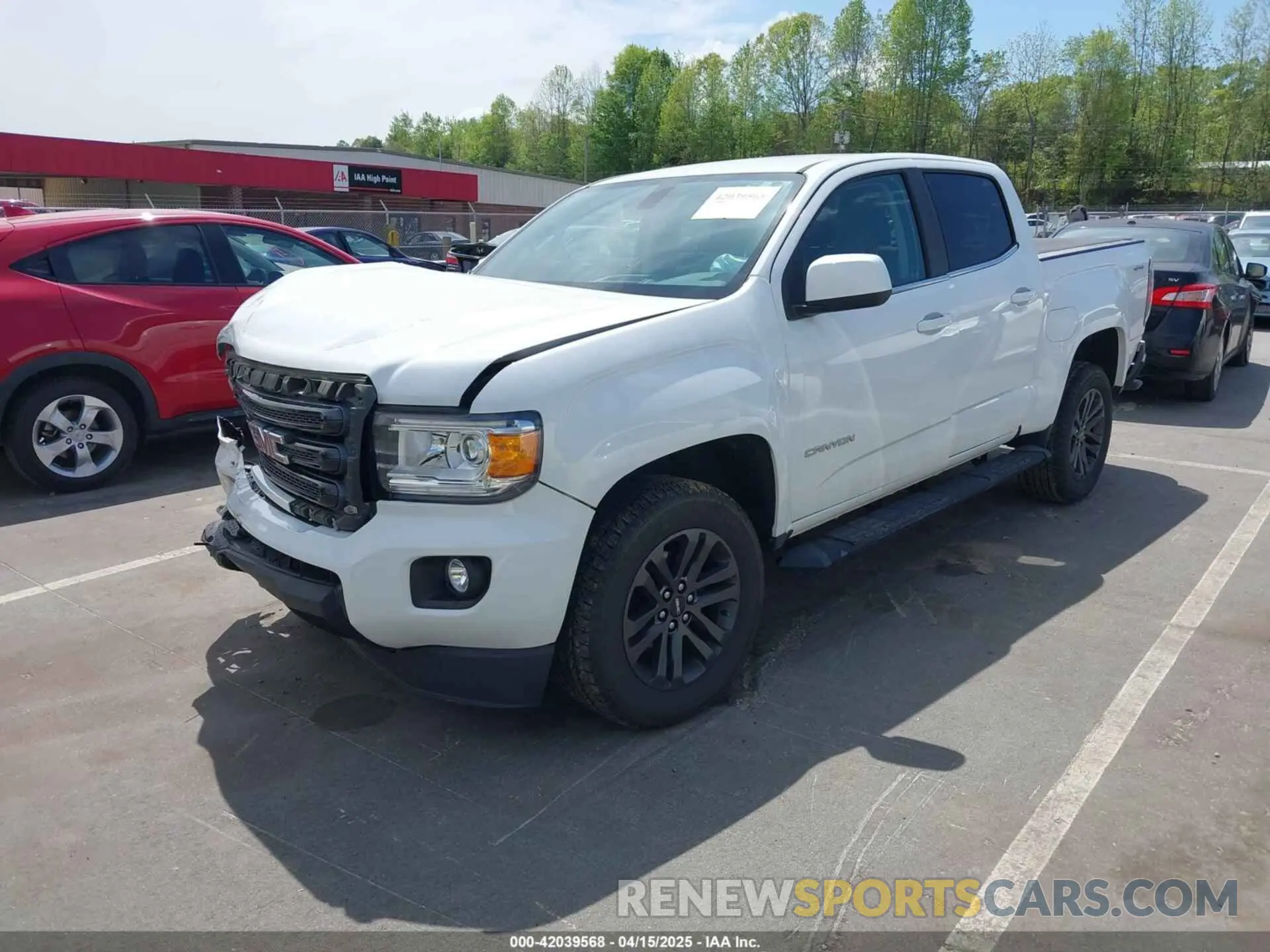 2 Photograph of a damaged car 1GTG6CENXK1319647 GMC CANYON 2019
