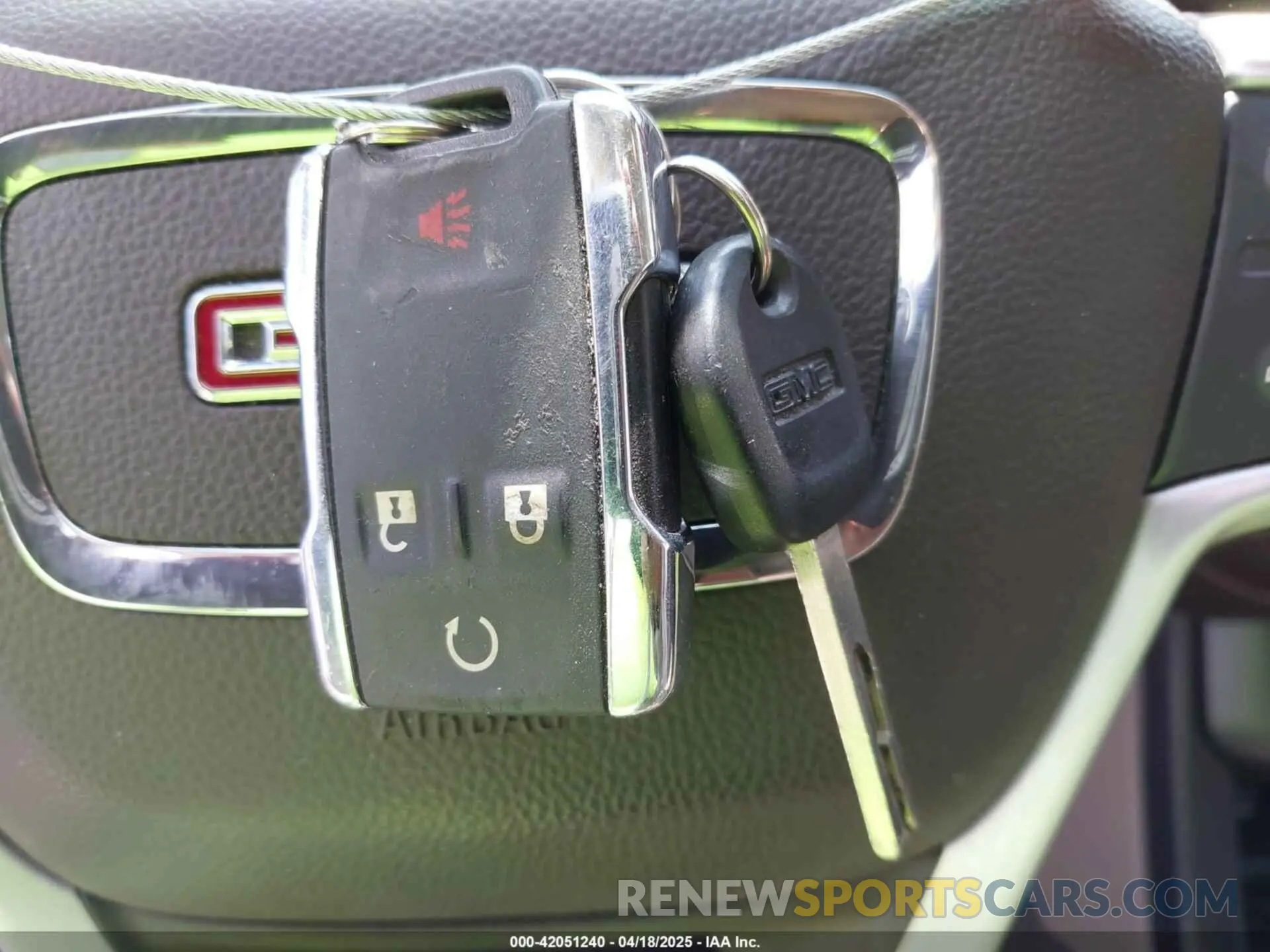 11 Photograph of a damaged car 1GTG6DEN9K1209534 GMC CANYON 2019