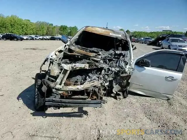 11 Photograph of a damaged car 1GTG6DENXK1263599 GMC CANYON 2019