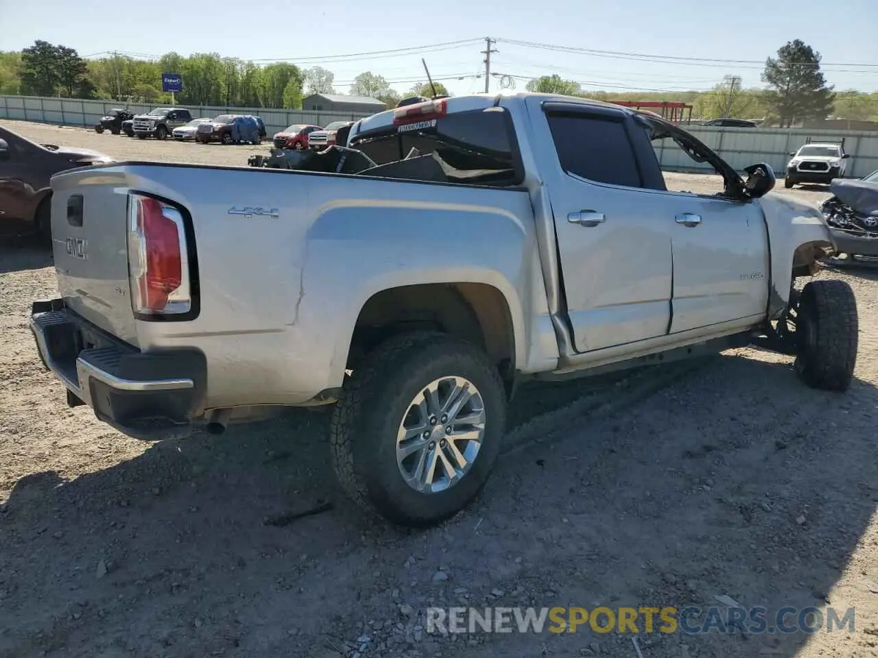 3 Photograph of a damaged car 1GTG6DENXK1263599 GMC CANYON 2019