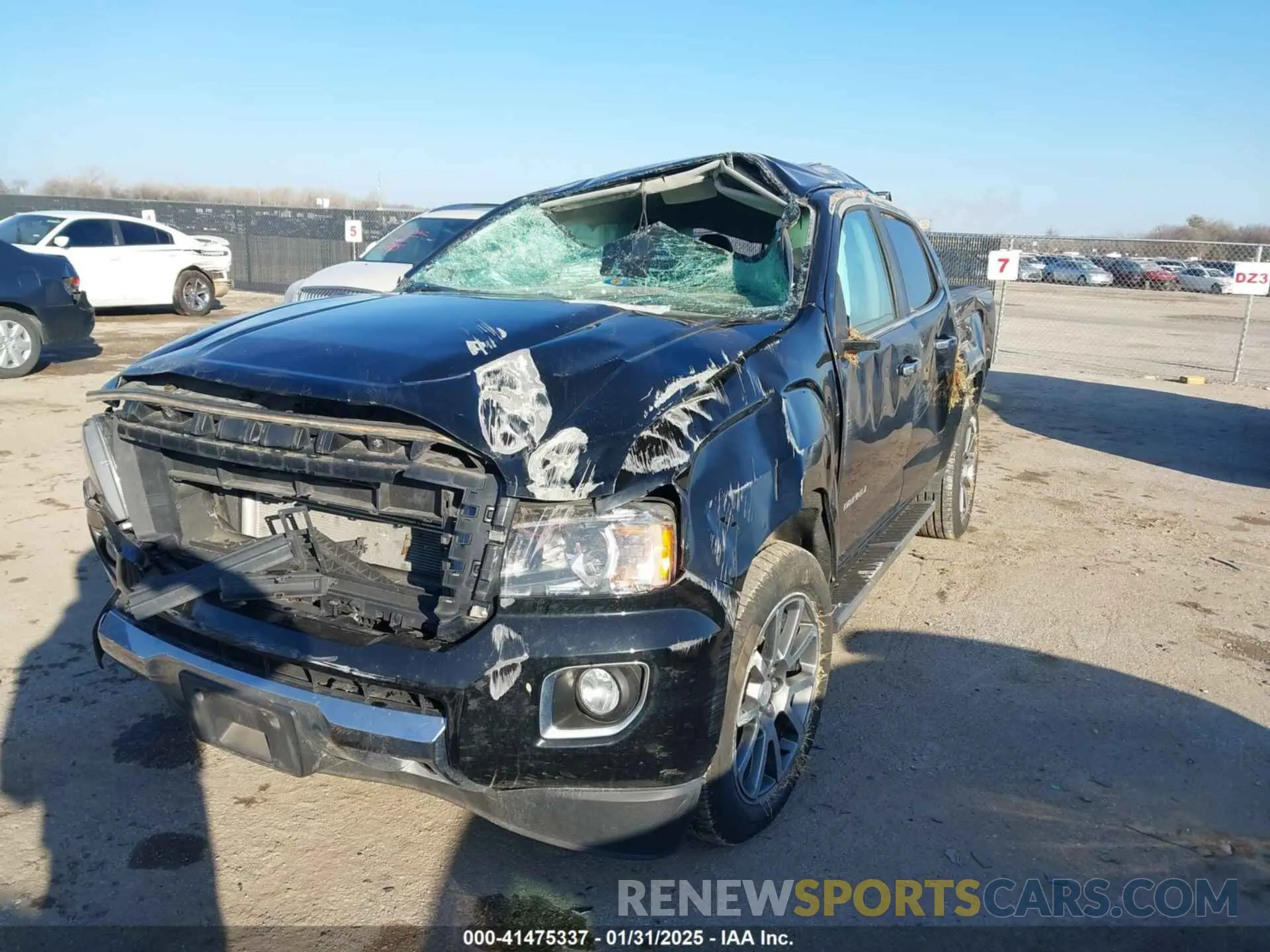6 Photograph of a damaged car 1GTG6EEN0K1106301 GMC CANYON 2019
