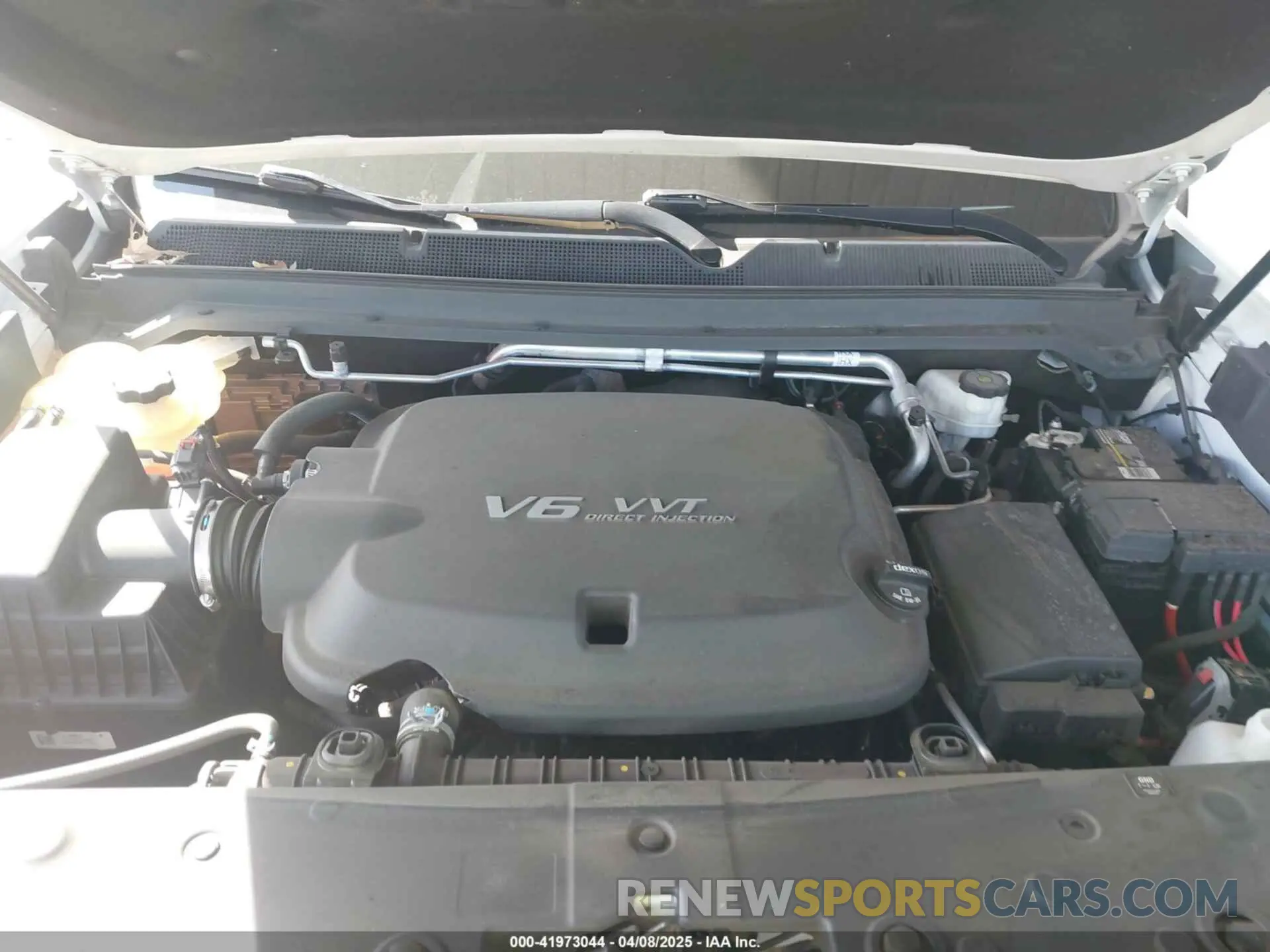10 Photograph of a damaged car 1GTG6EEN2K1102637 GMC CANYON 2019