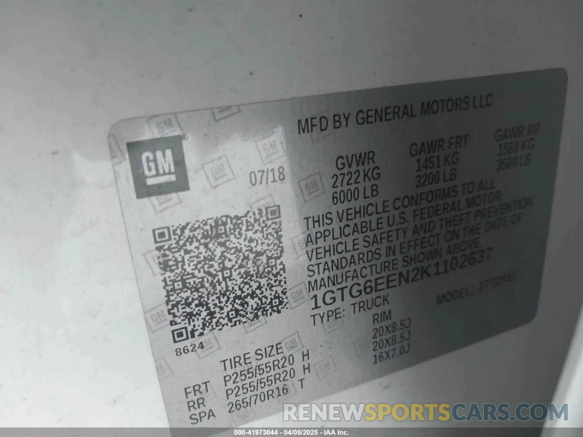 9 Photograph of a damaged car 1GTG6EEN2K1102637 GMC CANYON 2019