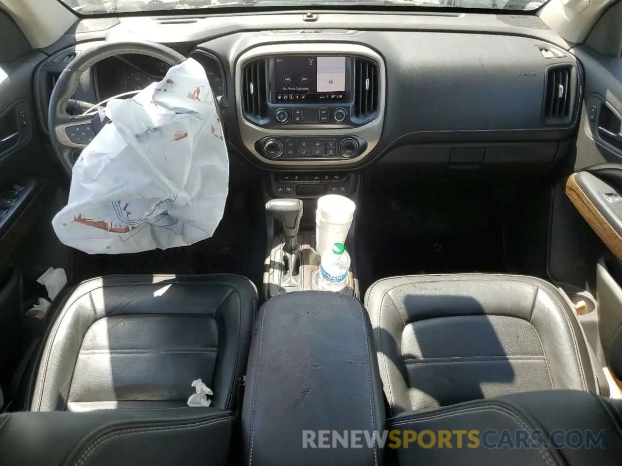 8 Photograph of a damaged car 1GTG6EEN3K1215657 GMC CANYON 2019