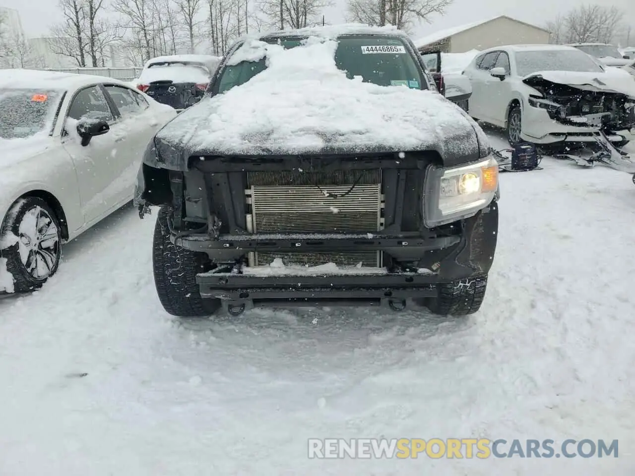 5 Photograph of a damaged car 1GTG6EEN3K1348726 GMC CANYON 2019