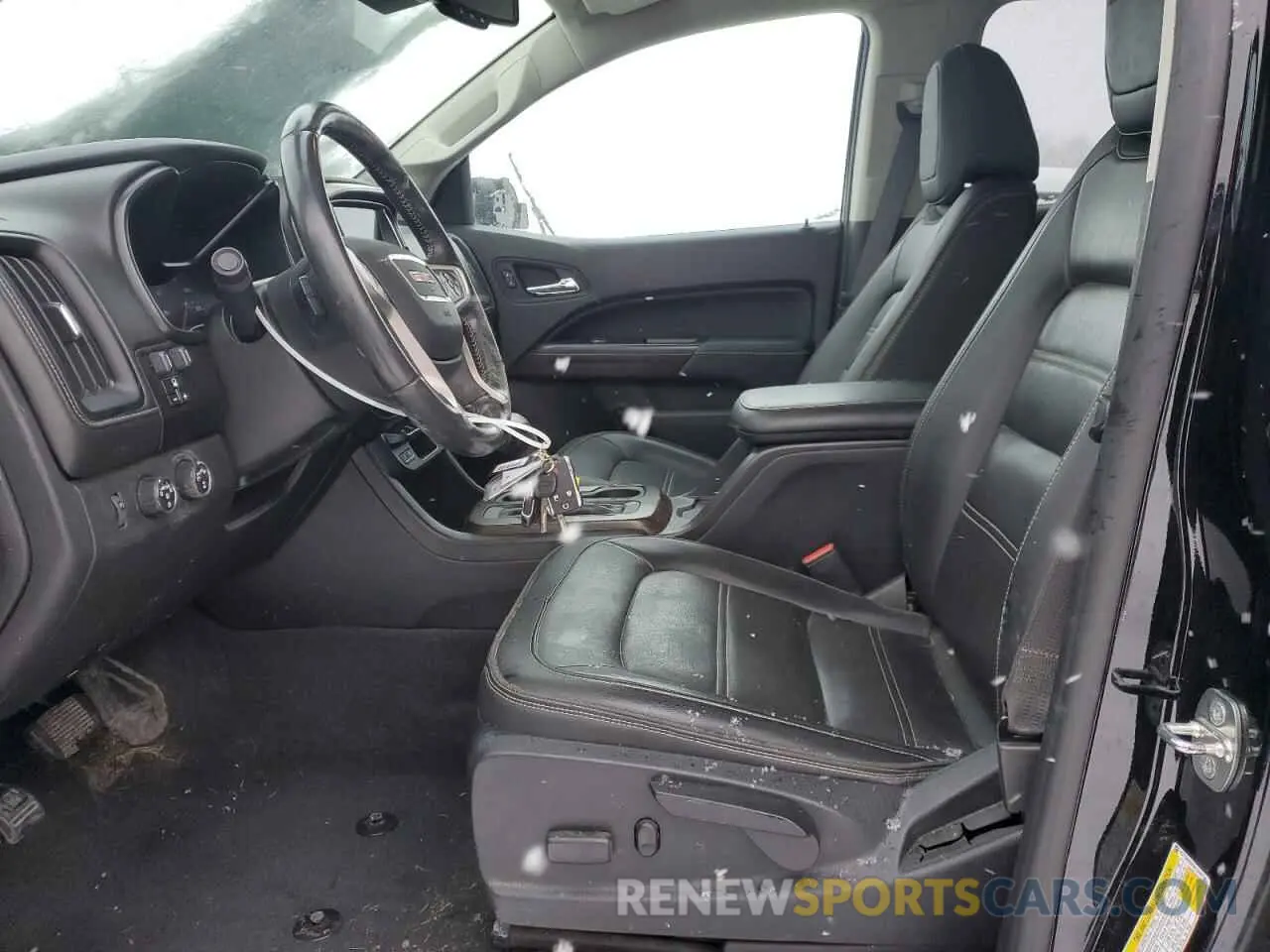 7 Photograph of a damaged car 1GTG6EEN3K1348726 GMC CANYON 2019