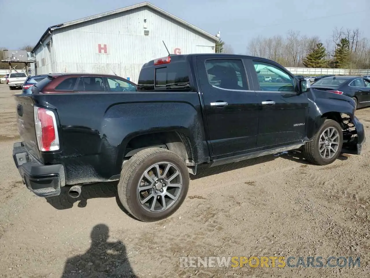 3 Photograph of a damaged car 1GTG6EEN4K1345592 GMC CANYON 2019