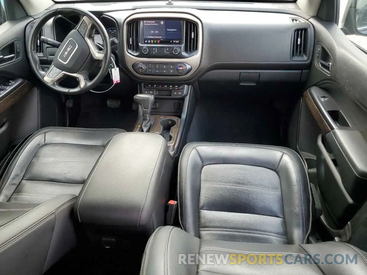 8 Photograph of a damaged car 1GTG6EEN6K1272872 GMC CANYON 2019