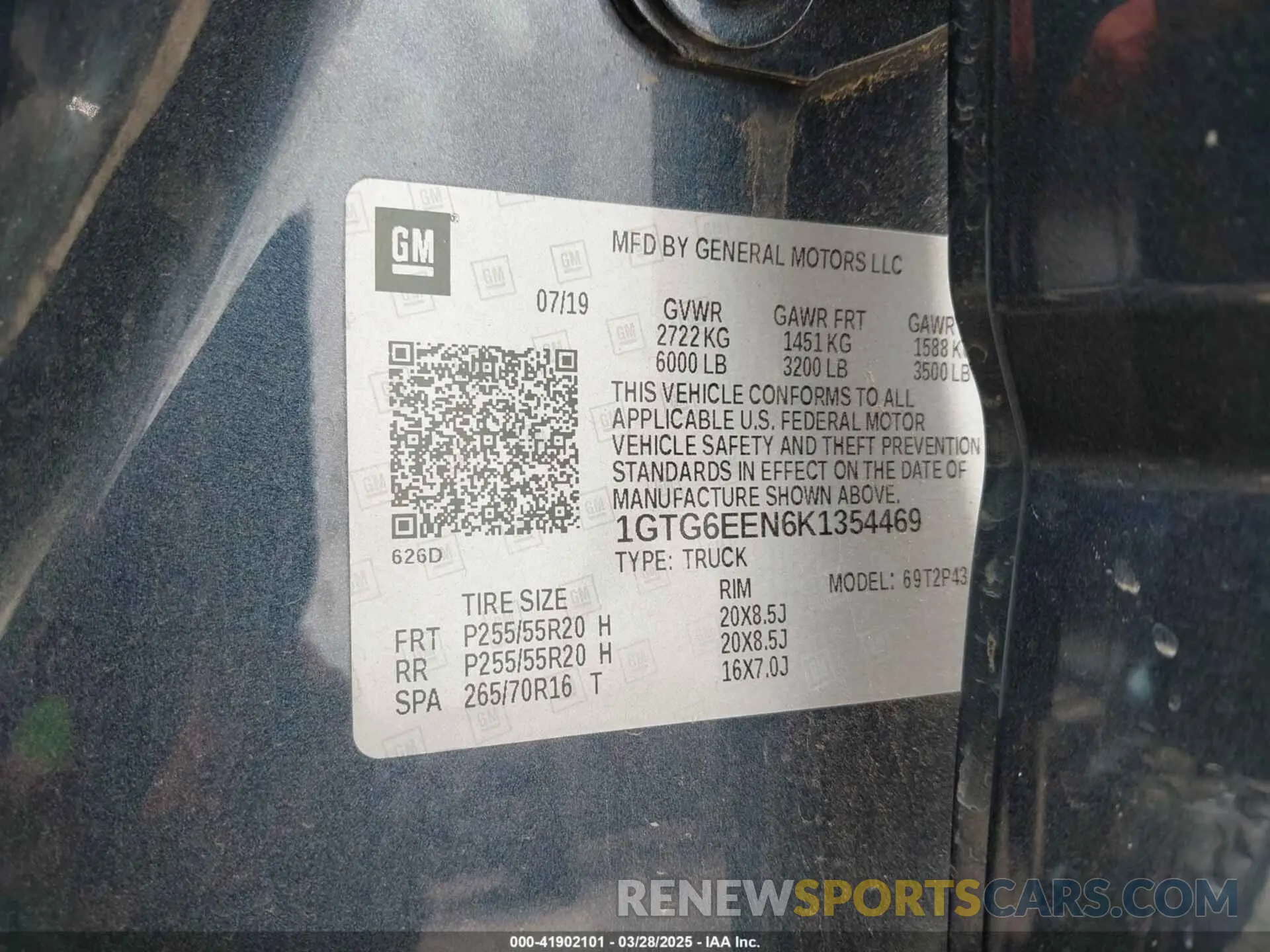 9 Photograph of a damaged car 1GTG6EEN6K1354469 GMC CANYON 2019