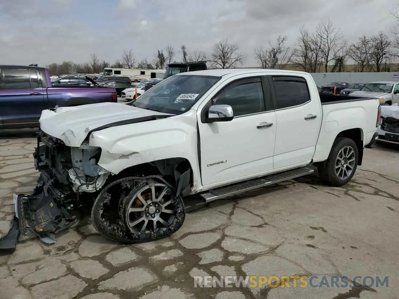 1 Photograph of a damaged car 1GTG6EENXK1173178 GMC CANYON 2019