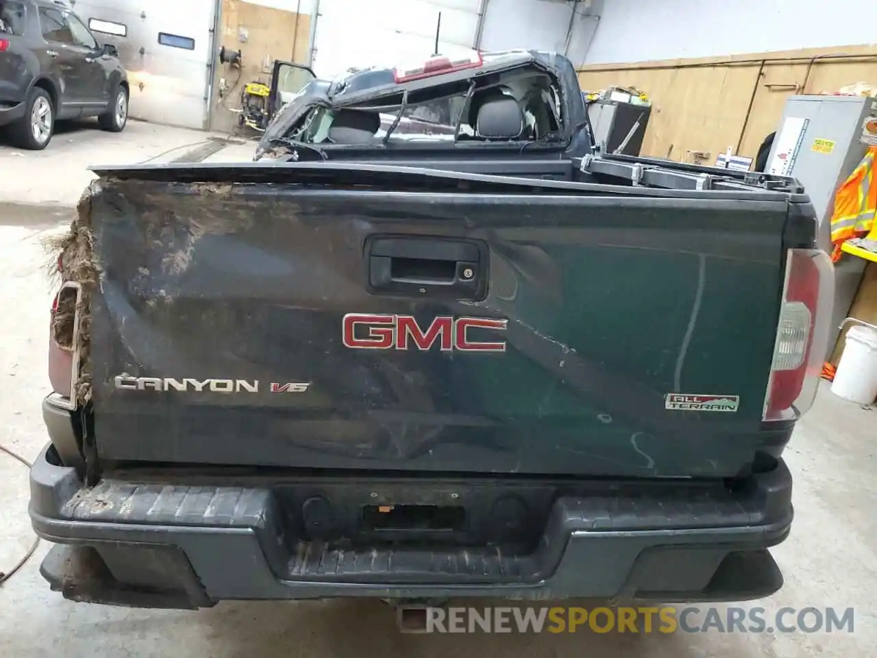 6 Photograph of a damaged car 1GTG6FEN6K1164791 GMC CANYON 2019