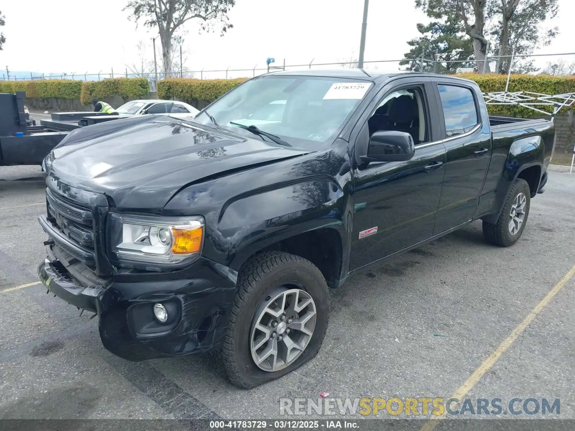 2 Photograph of a damaged car 1GTG6FEN7K1114207 GMC CANYON 2019