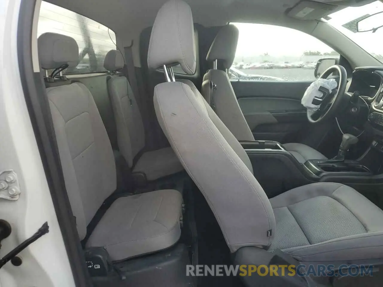10 Photograph of a damaged car 1GTH5BEN1K1101341 GMC CANYON 2019