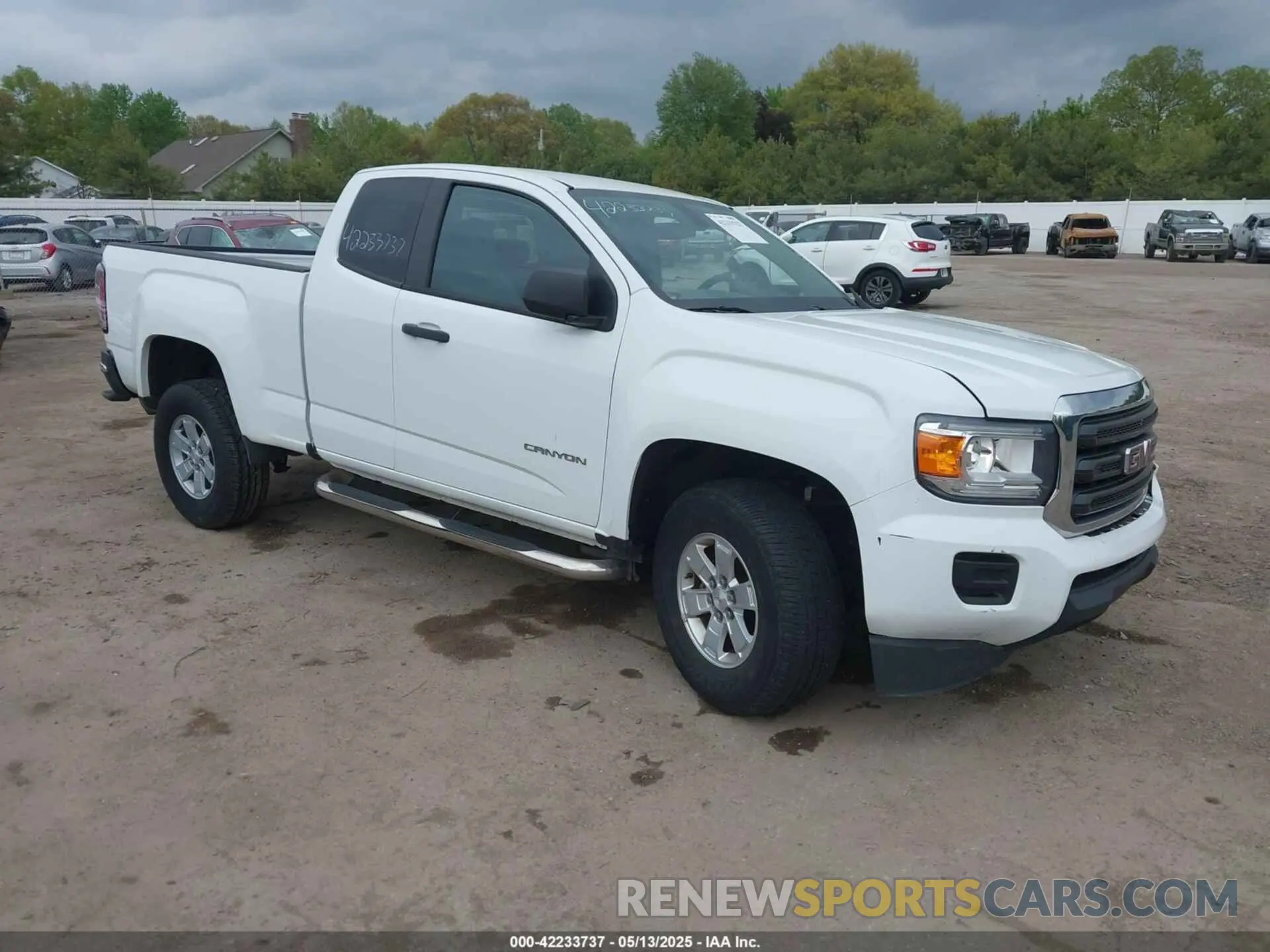 1 Photograph of a damaged car 1GTH5BEN6K1295820 GMC CANYON 2019