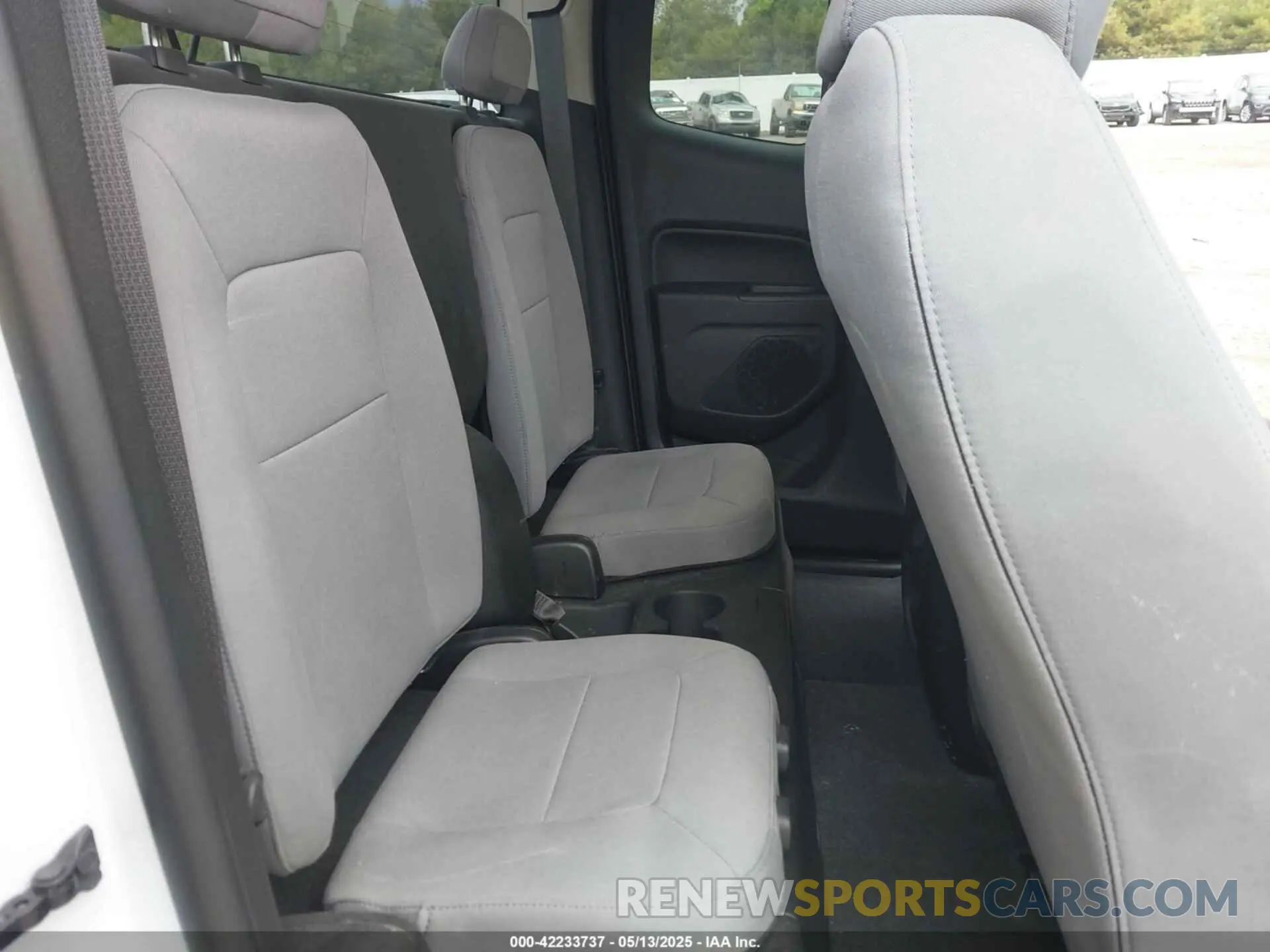 8 Photograph of a damaged car 1GTH5BEN6K1295820 GMC CANYON 2019